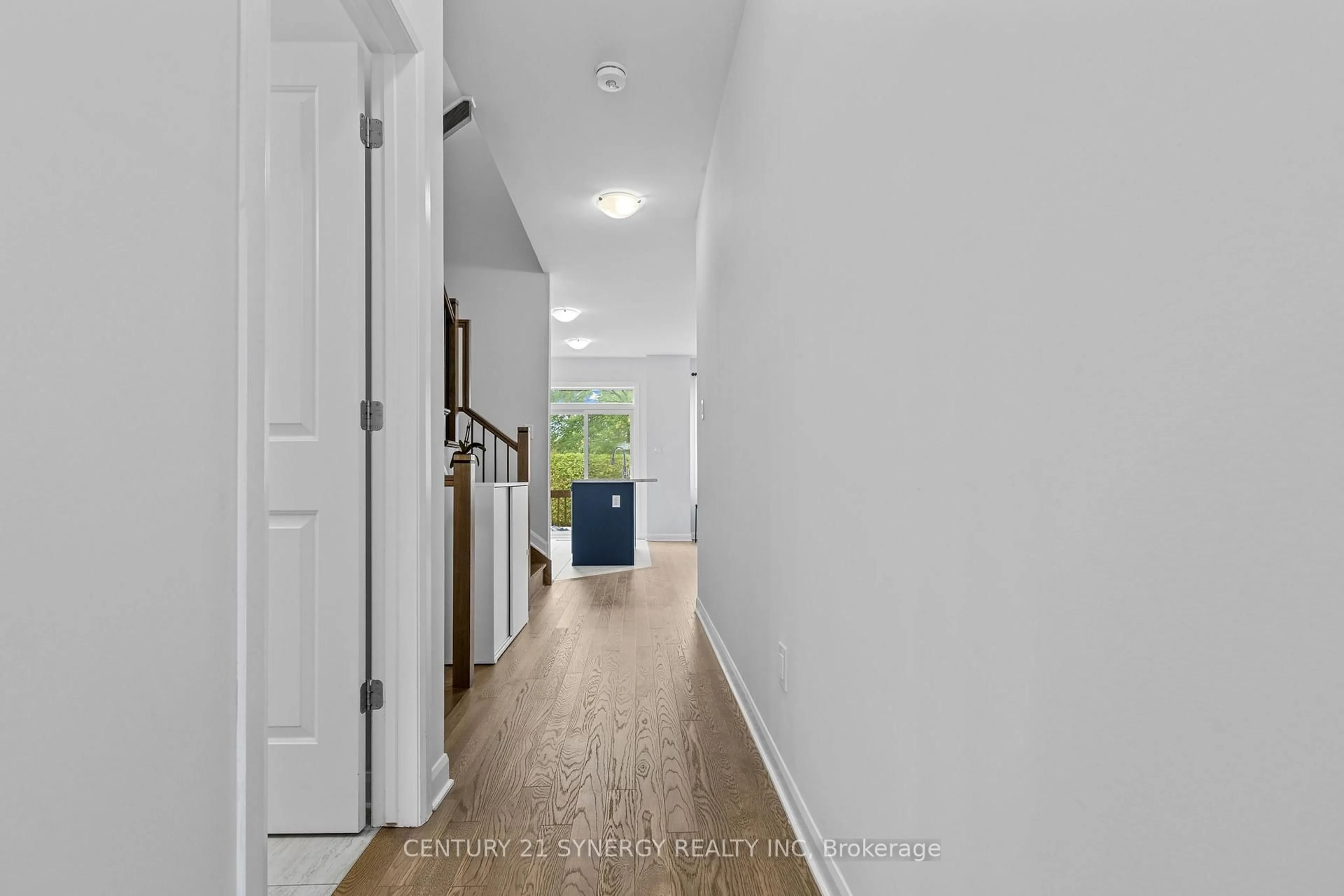 Indoor entryway for 112 Attwell Private, Ottawa Ontario K2K 0P6