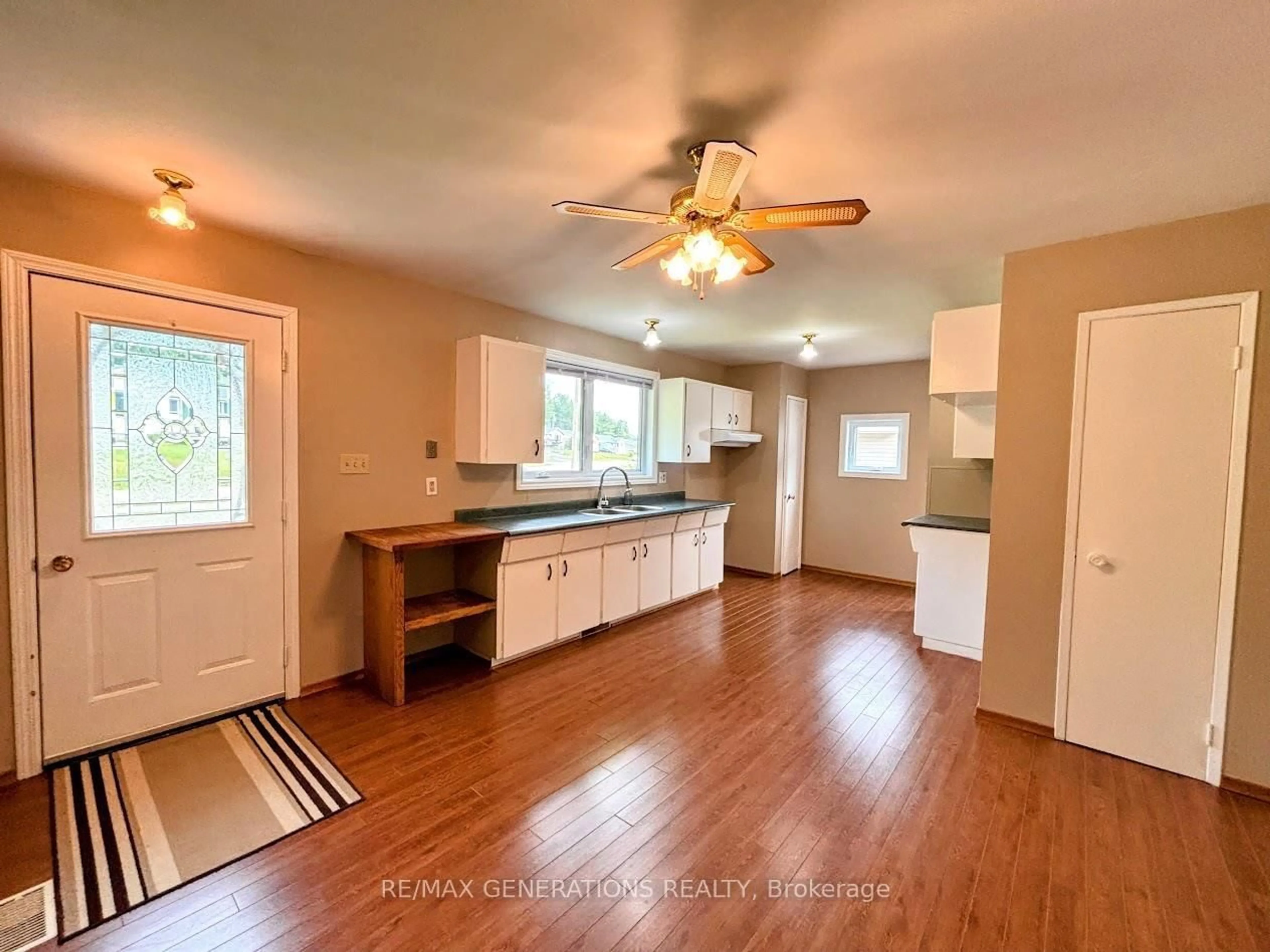 Open concept kitchen, unknown for 62 Redwing Ave, Manitouwadge Ontario P0T 2C0