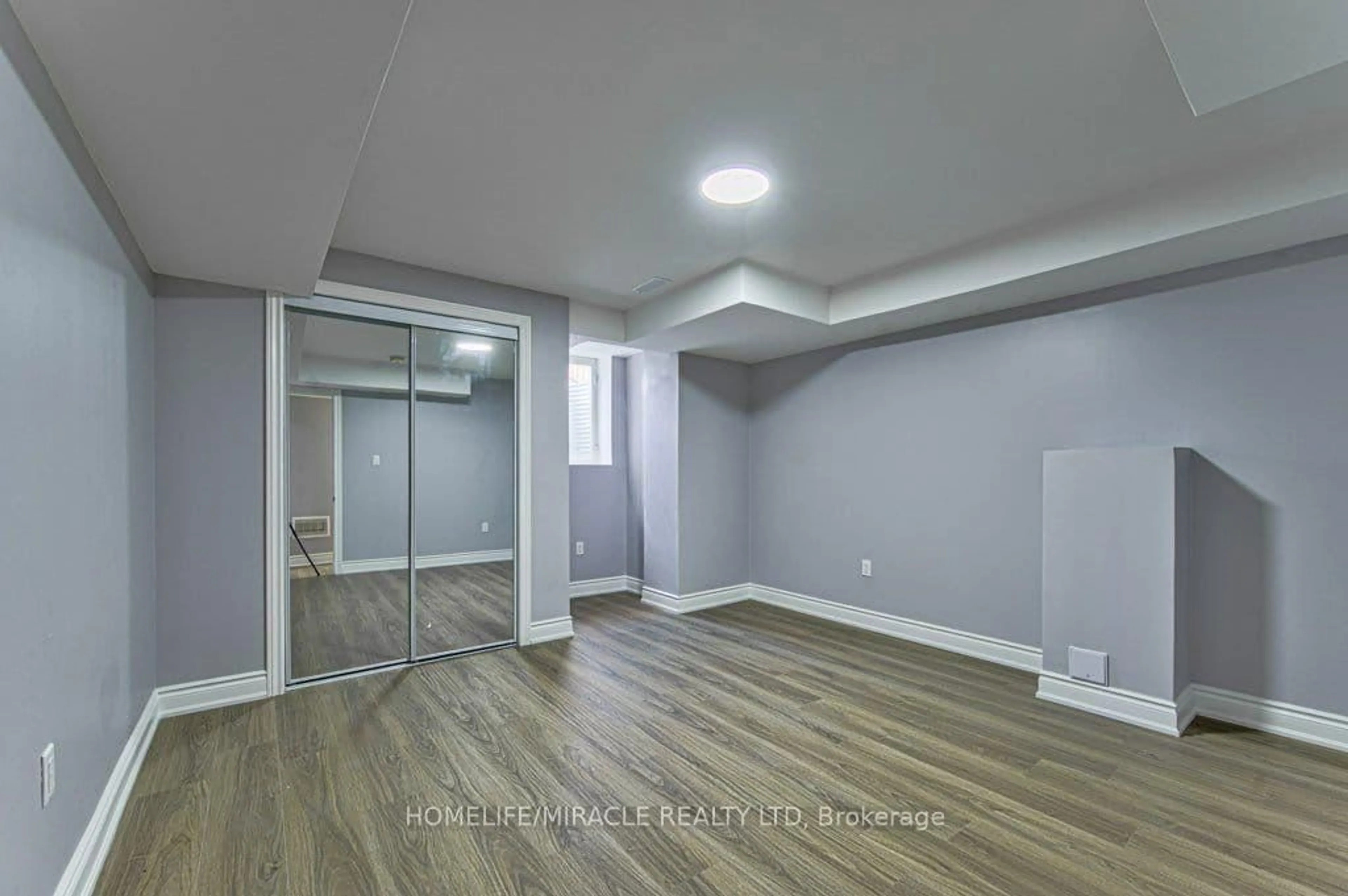 A pic of a room for 71 Pointer St, Cambridge Ontario N3E 1A1
