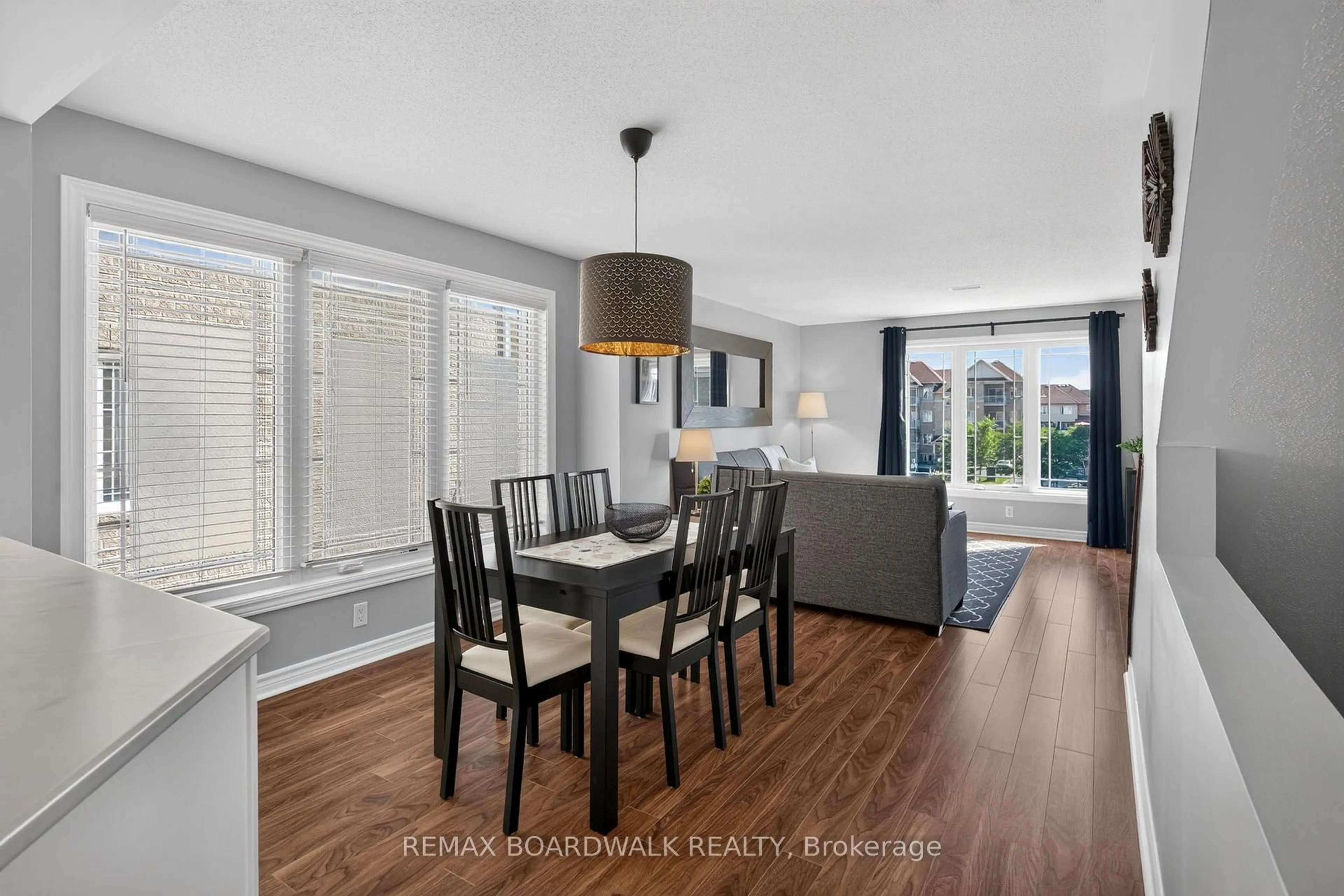 Dining room, wood/laminate floor for 223 Paseo Private, Ottawa Ontario K2G 4N5