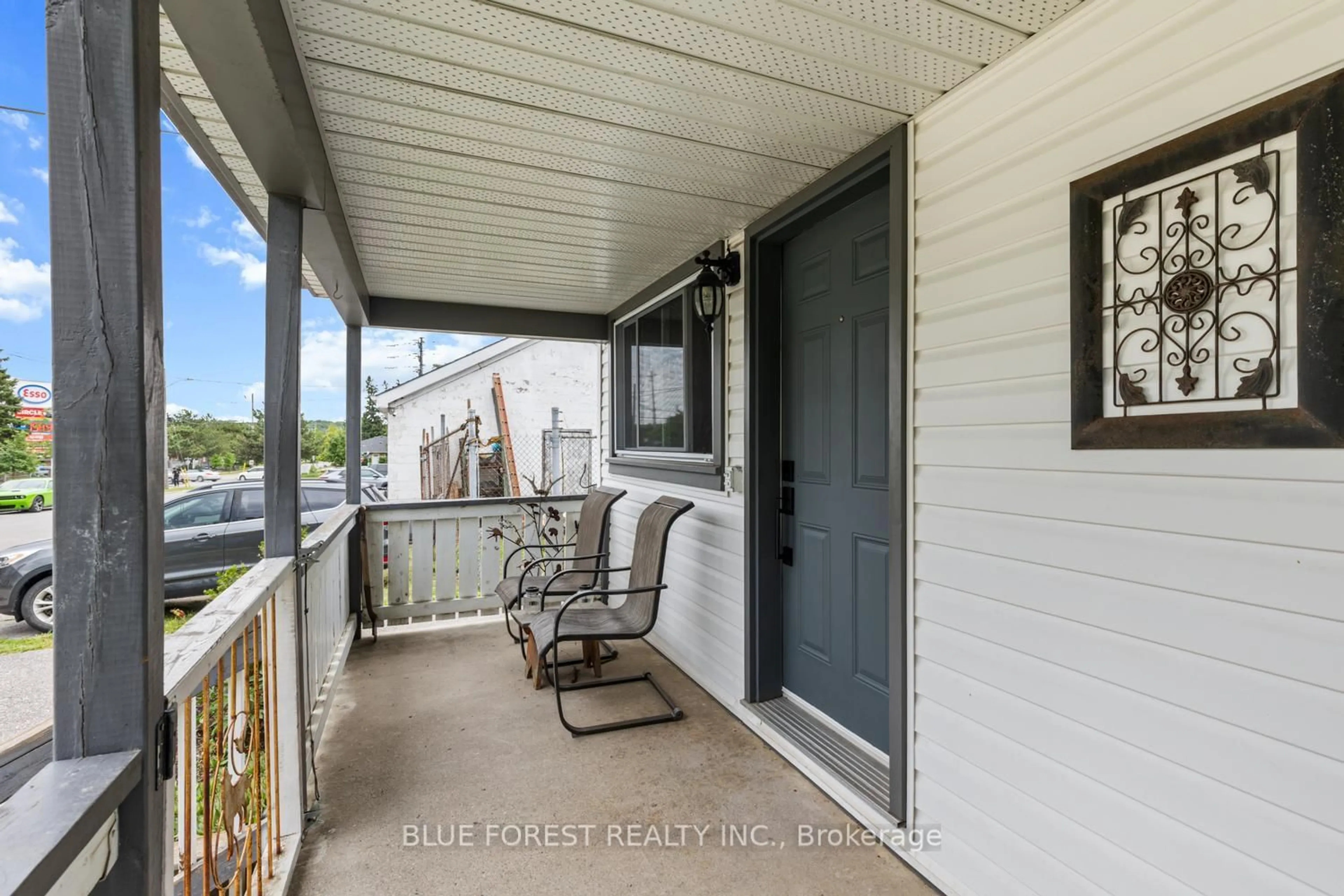 Patio, street for 129 Giles St, London East Ontario N5Z 2V8