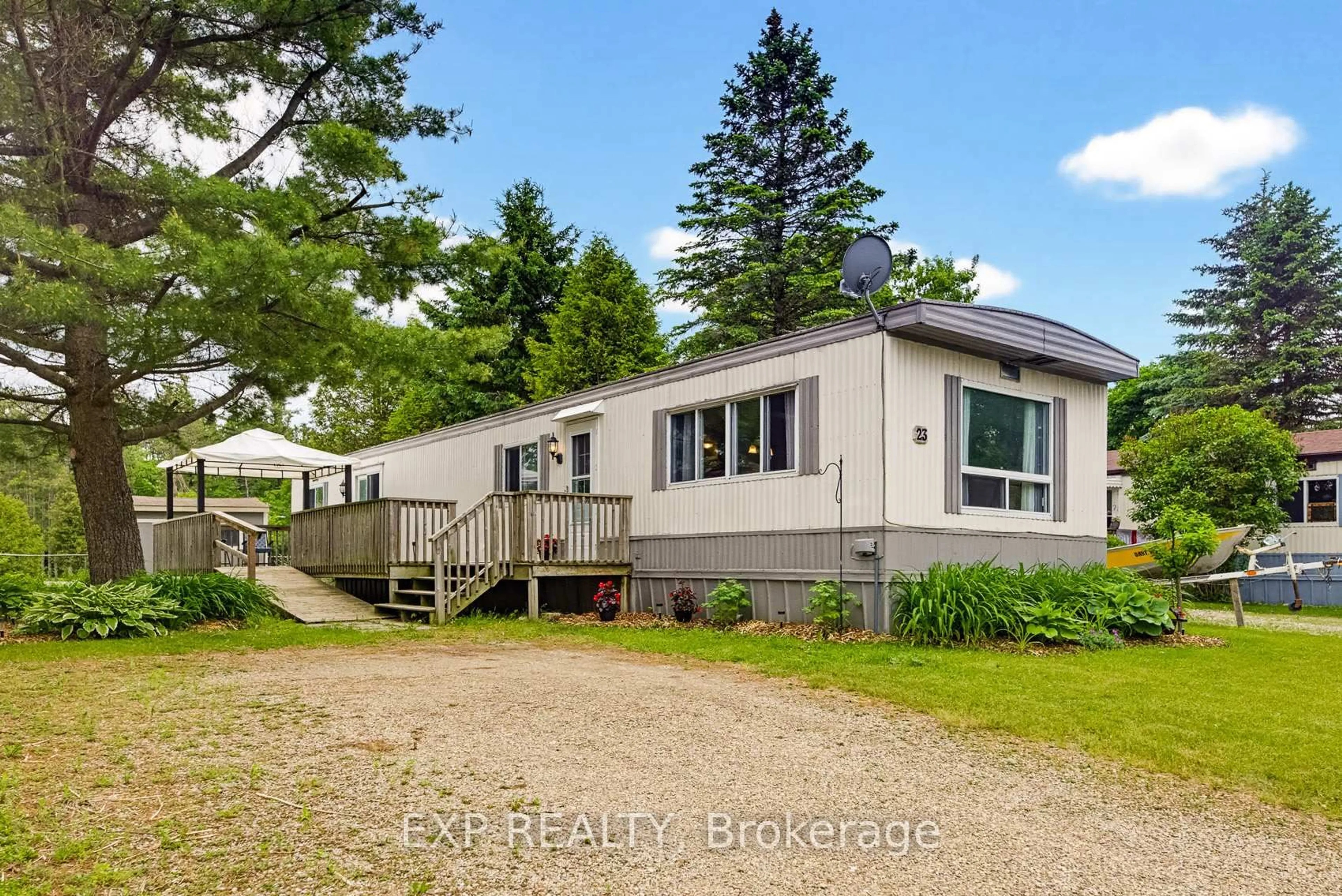 A pic from outside/outdoor area/front of a property/back of a property/a pic from drone, unknown for 23 Heather Ave, Erin Ontario N0B 1T0