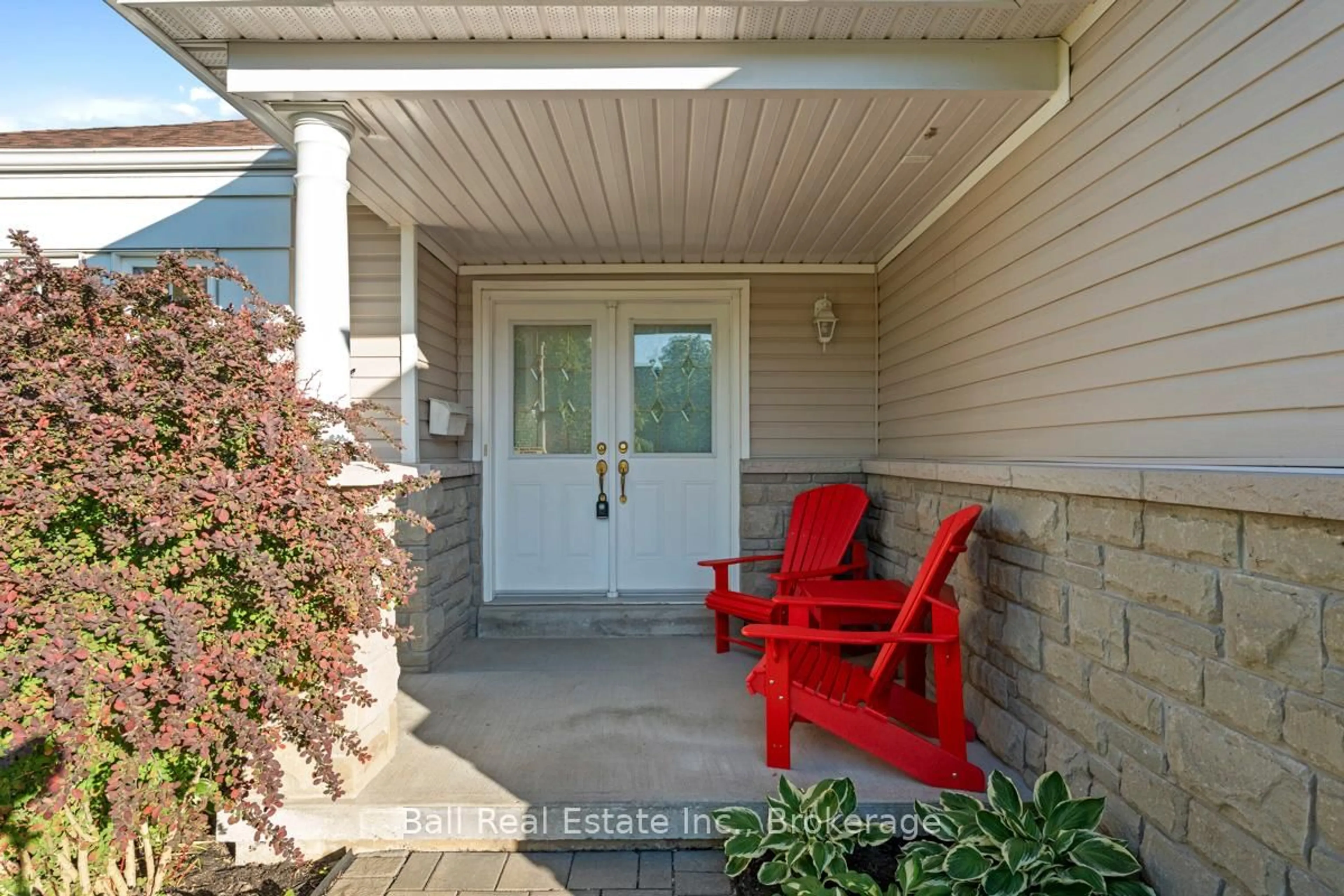 Indoor entryway for 235 Evans Dr, Peterborough Ontario K9H 7S6