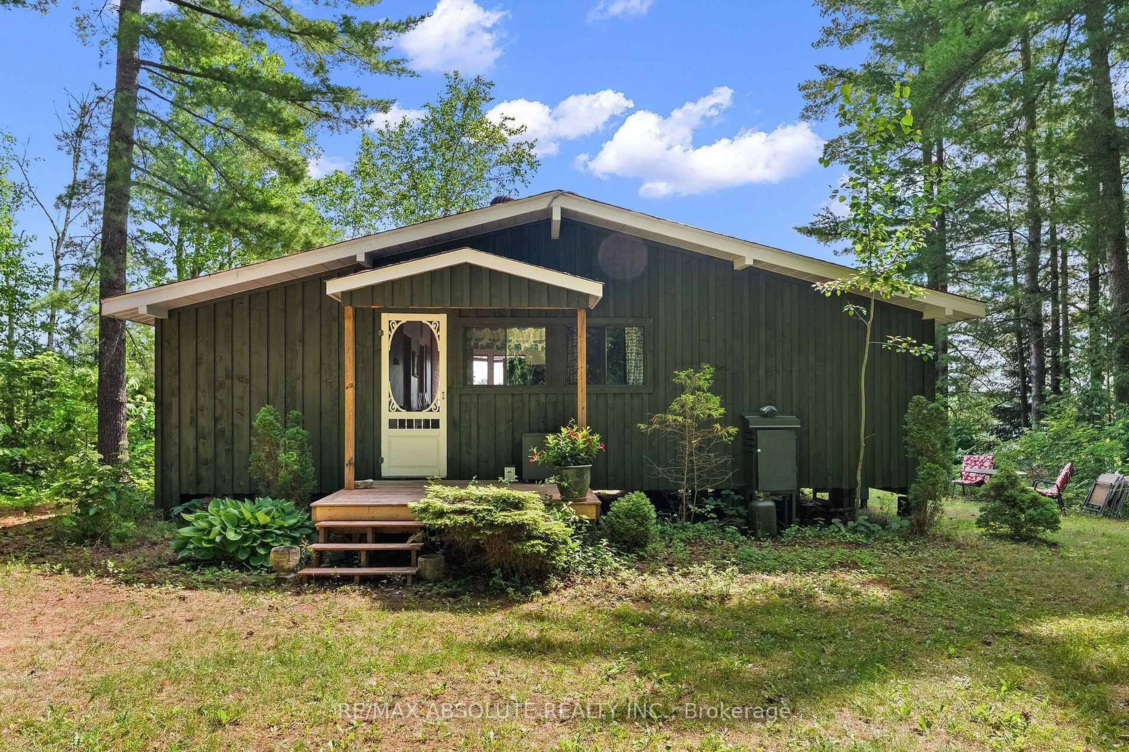 Shed for 311 Tara Tr, Dacre Ontario K0J 1N0