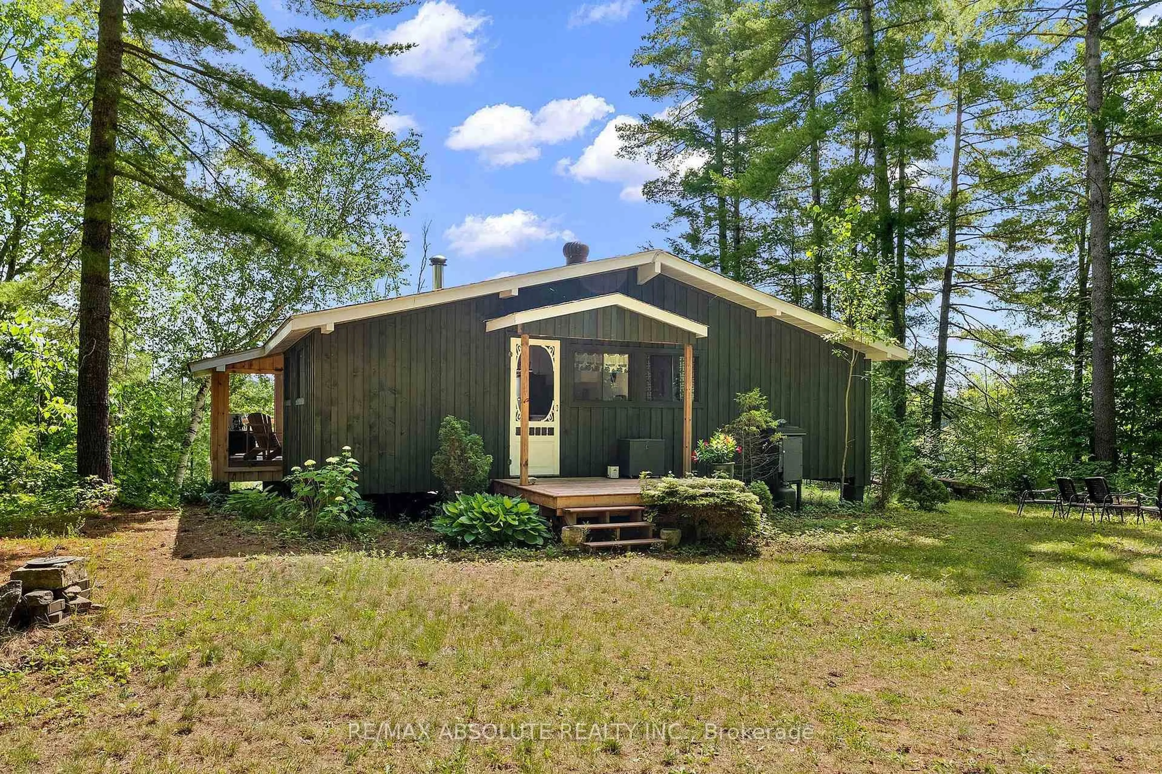Shed for 311 Tara Tr, Dacre Ontario K0J 1N0