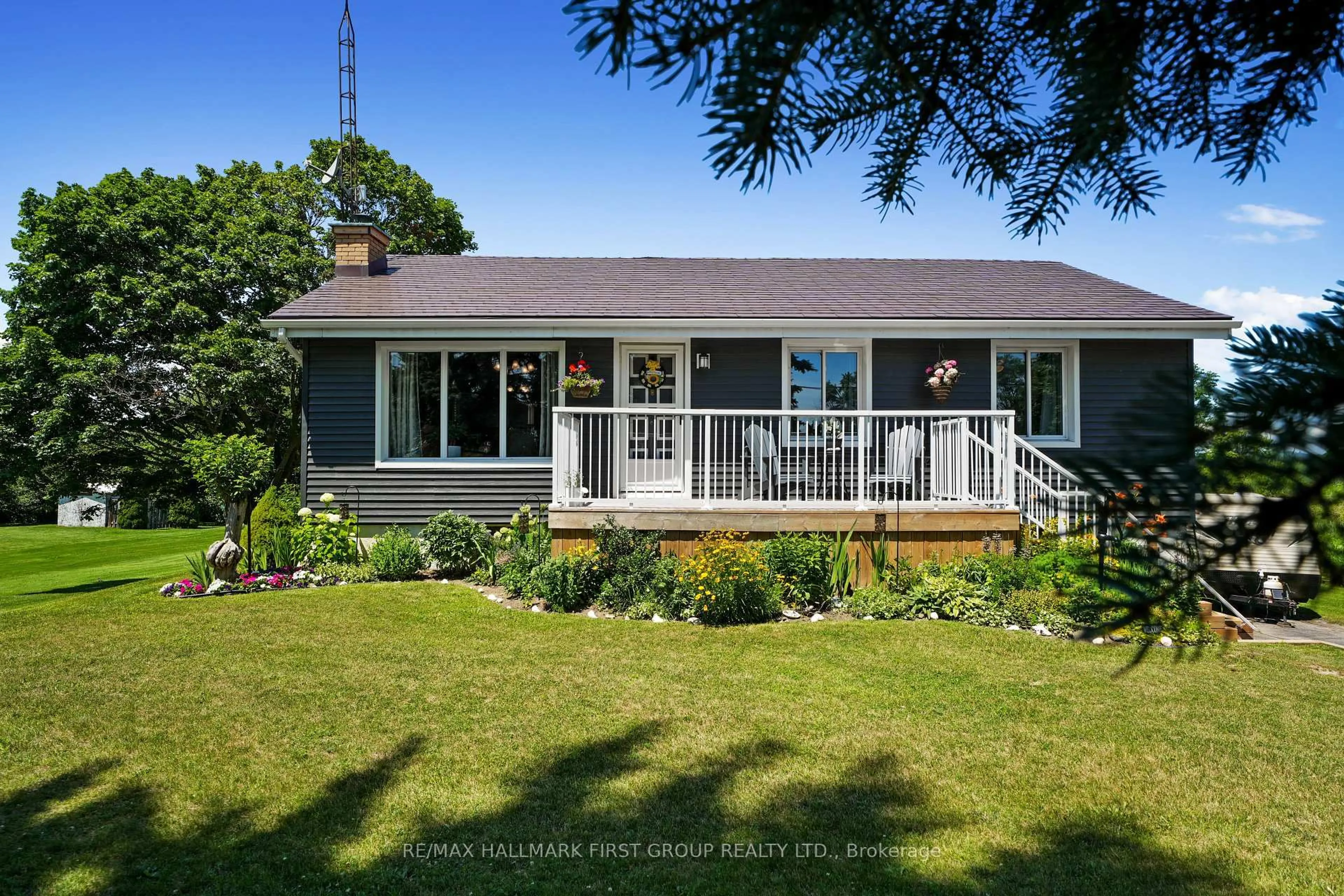 A pic from outside/outdoor area/front of a property/back of a property/a pic from drone, unknown for 7638 Telephone Rd, Hamilton Township Ontario K9A 4J7
