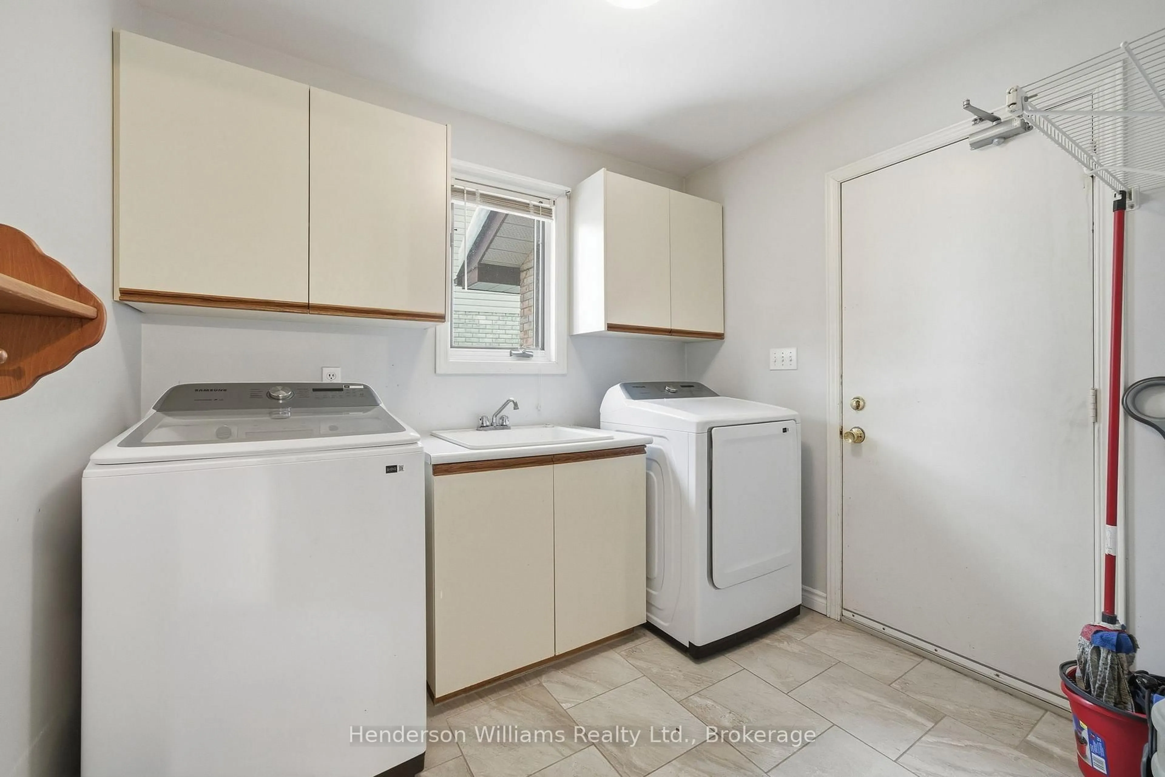Unknown for 42 Forchuk Cres, Quinte West Ontario K8V 6N2