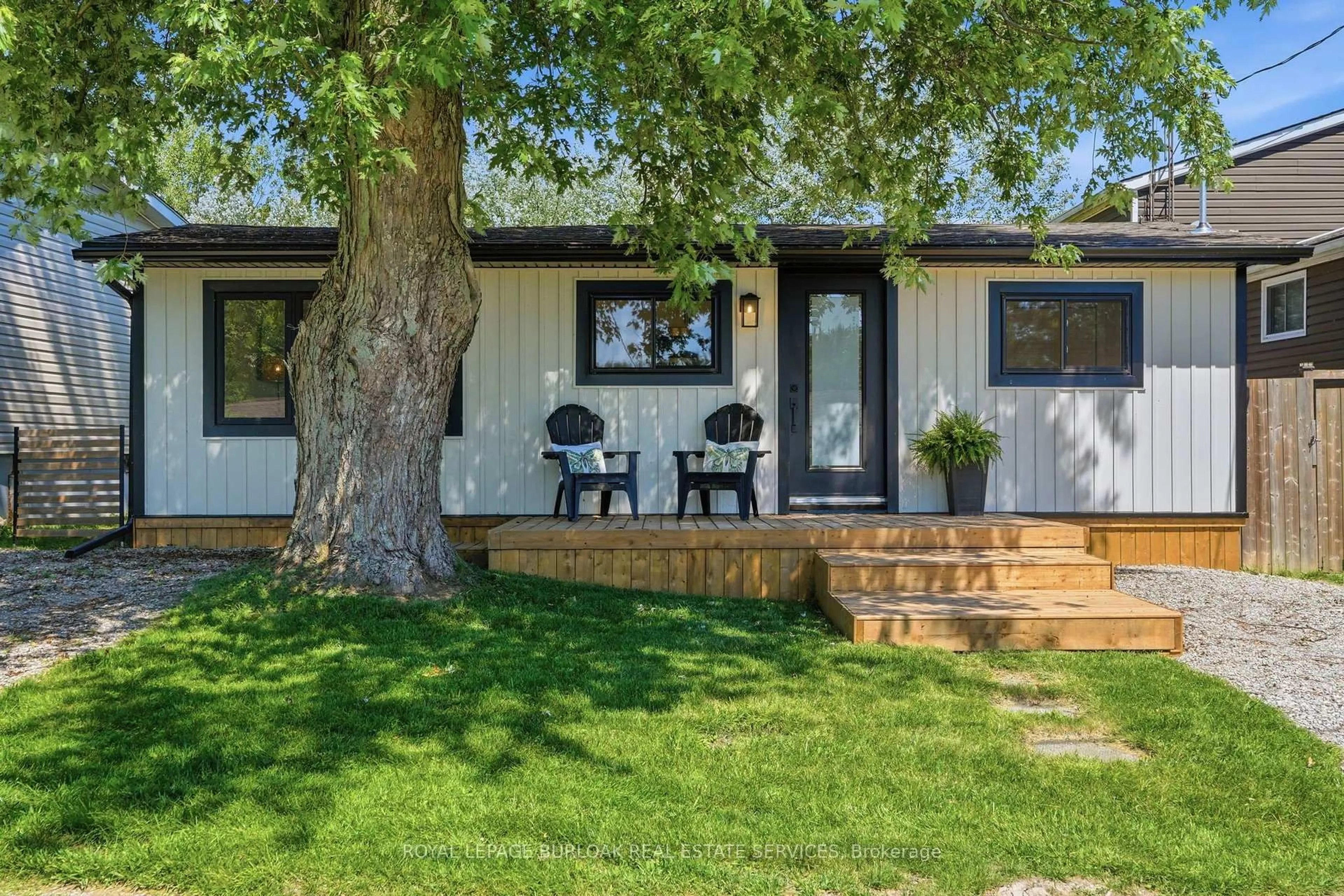 Home with vinyl exterior material, street for 16 Westmoreland Lane, Haldimand Ontario N0A 1P0