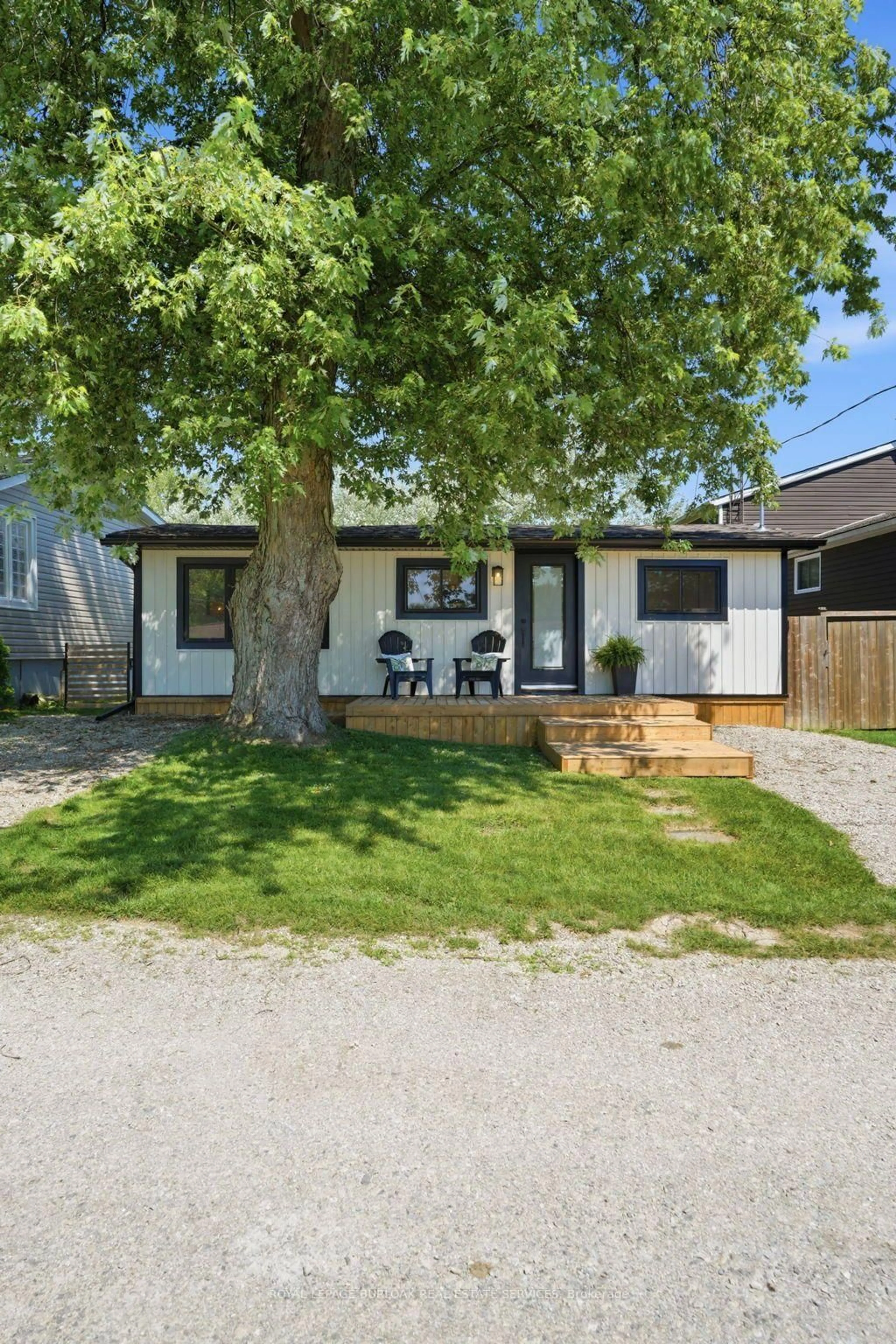 Home with vinyl exterior material, street for 16 Westmoreland Lane, Haldimand Ontario N0A 1P0