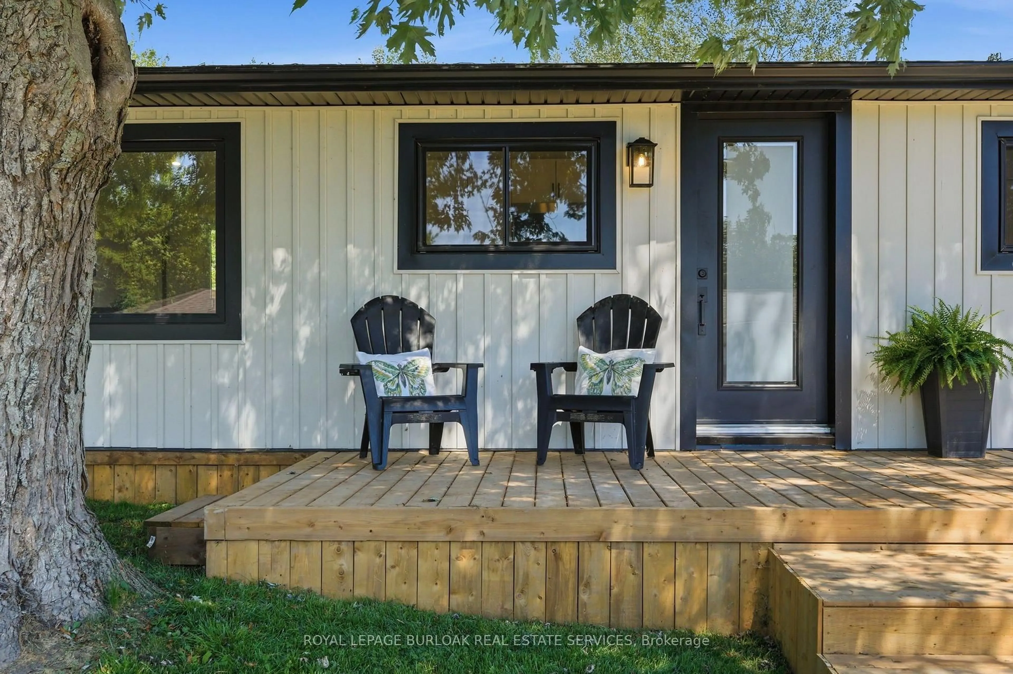 Patio, unknown for 16 Westmoreland Lane, Haldimand Ontario N0A 1P0