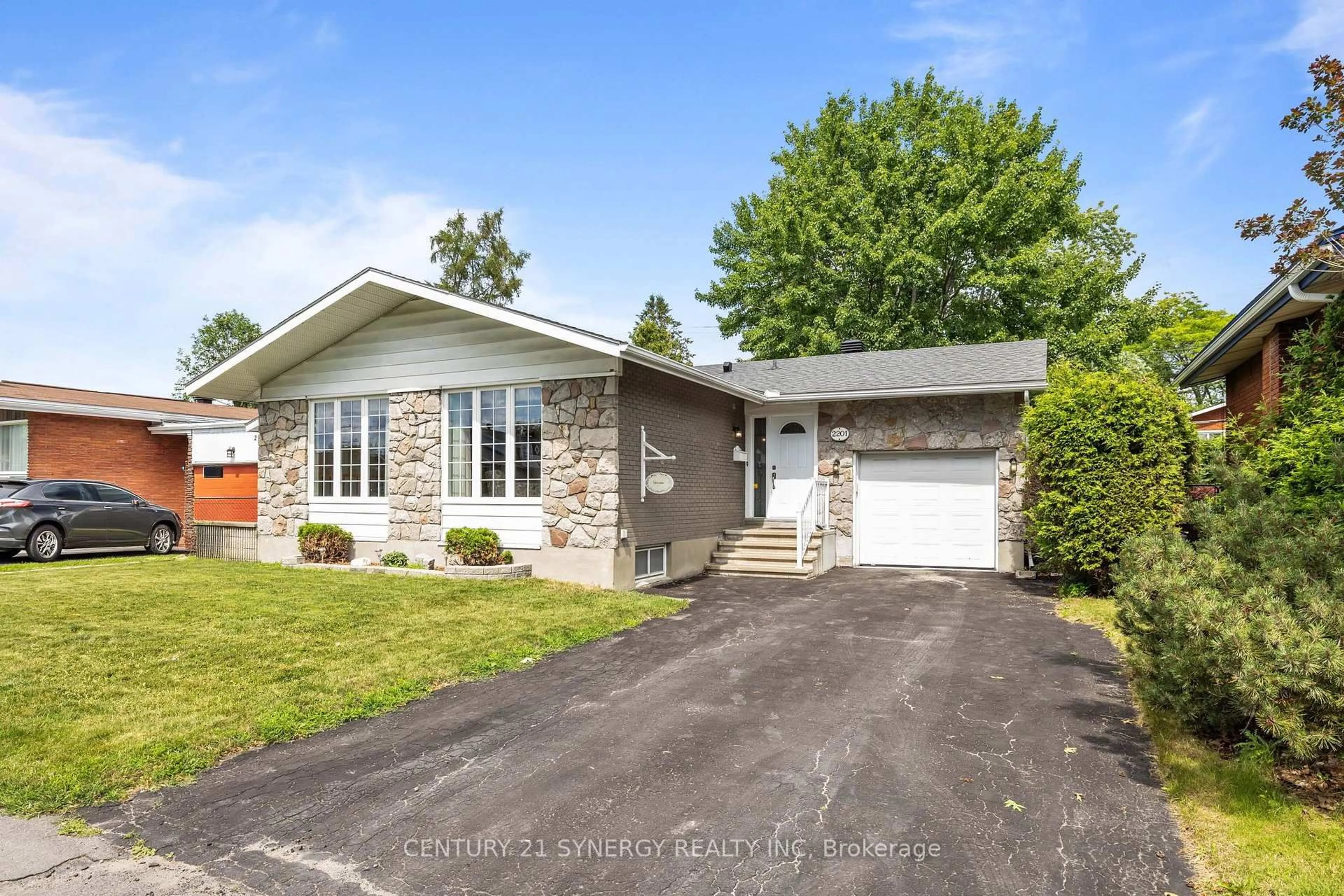 Unknown for 2201 Haig Dr, Ottawa Ontario K1G 2L3