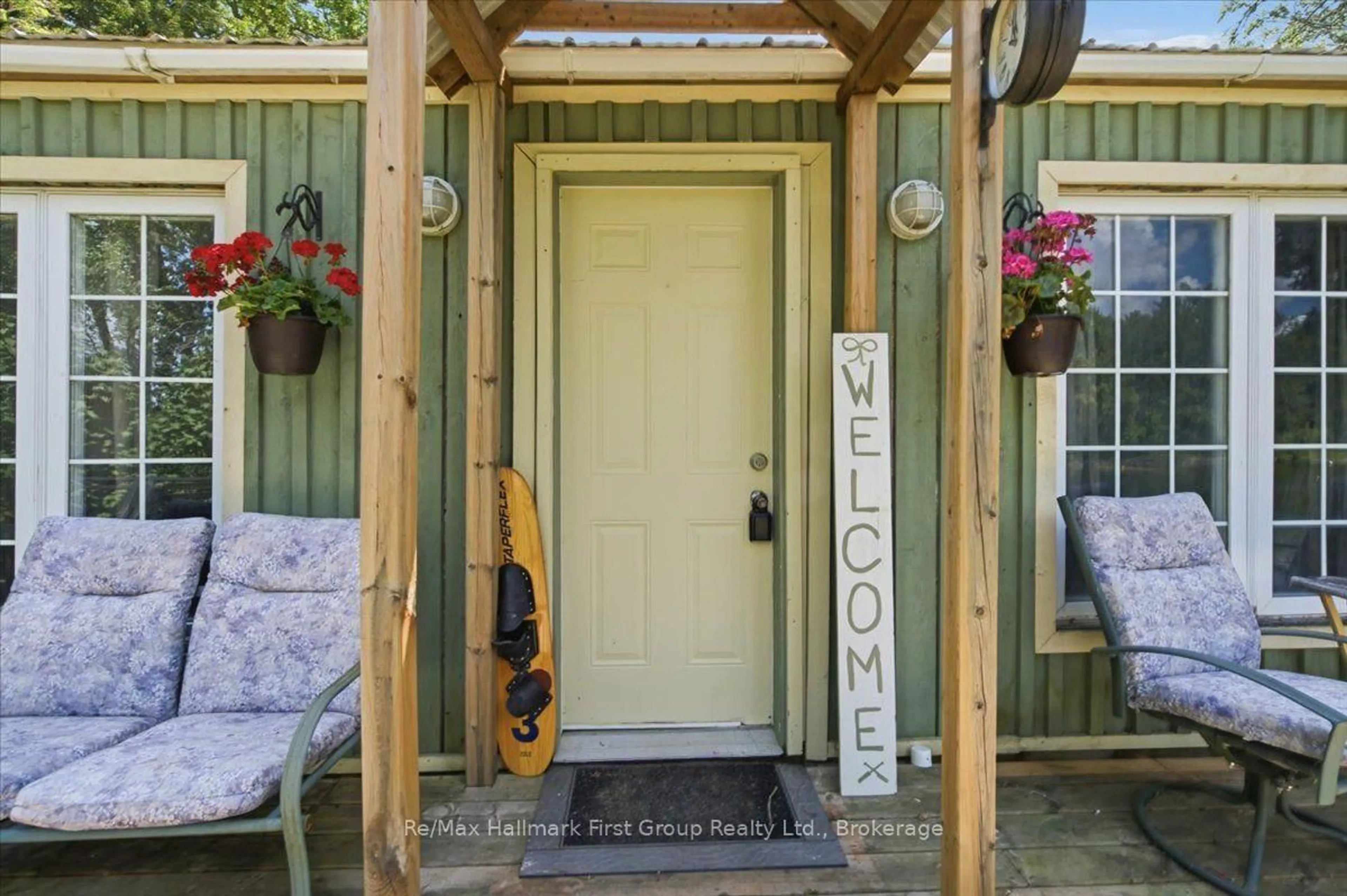 Indoor entryway for 28 Birch Lane, Tweed Ontario K0K 3J0