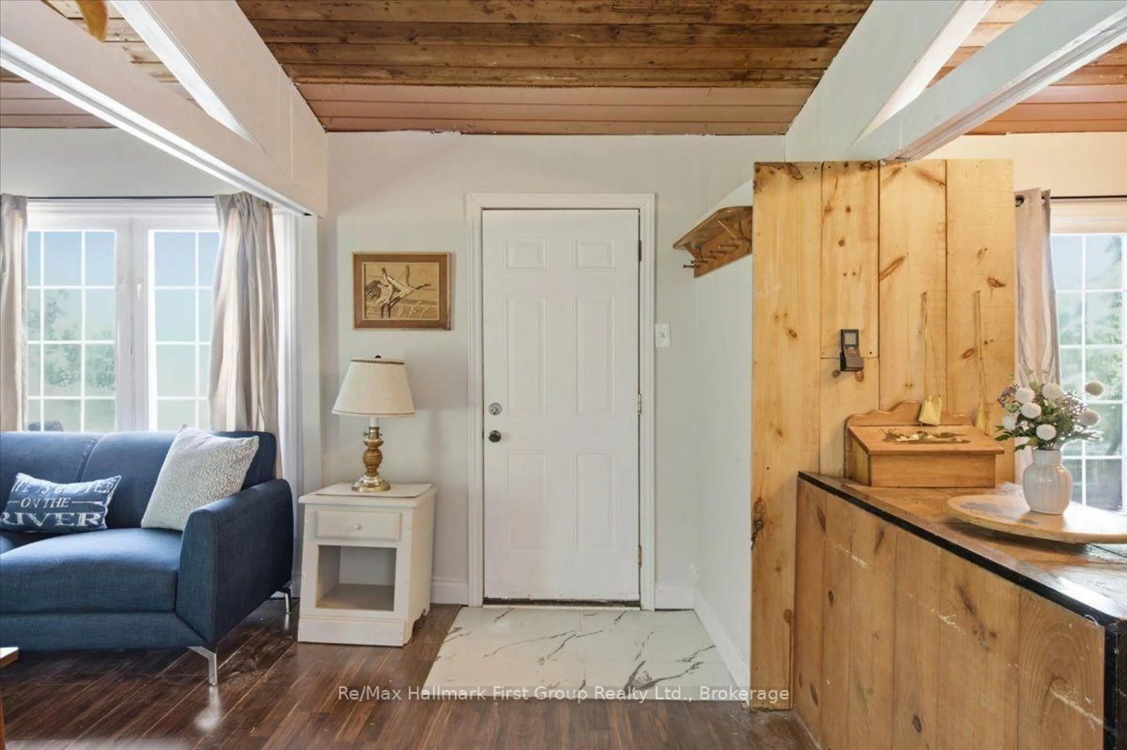 Indoor entryway for 28 Birch Lane, Tweed Ontario K0K 3J0