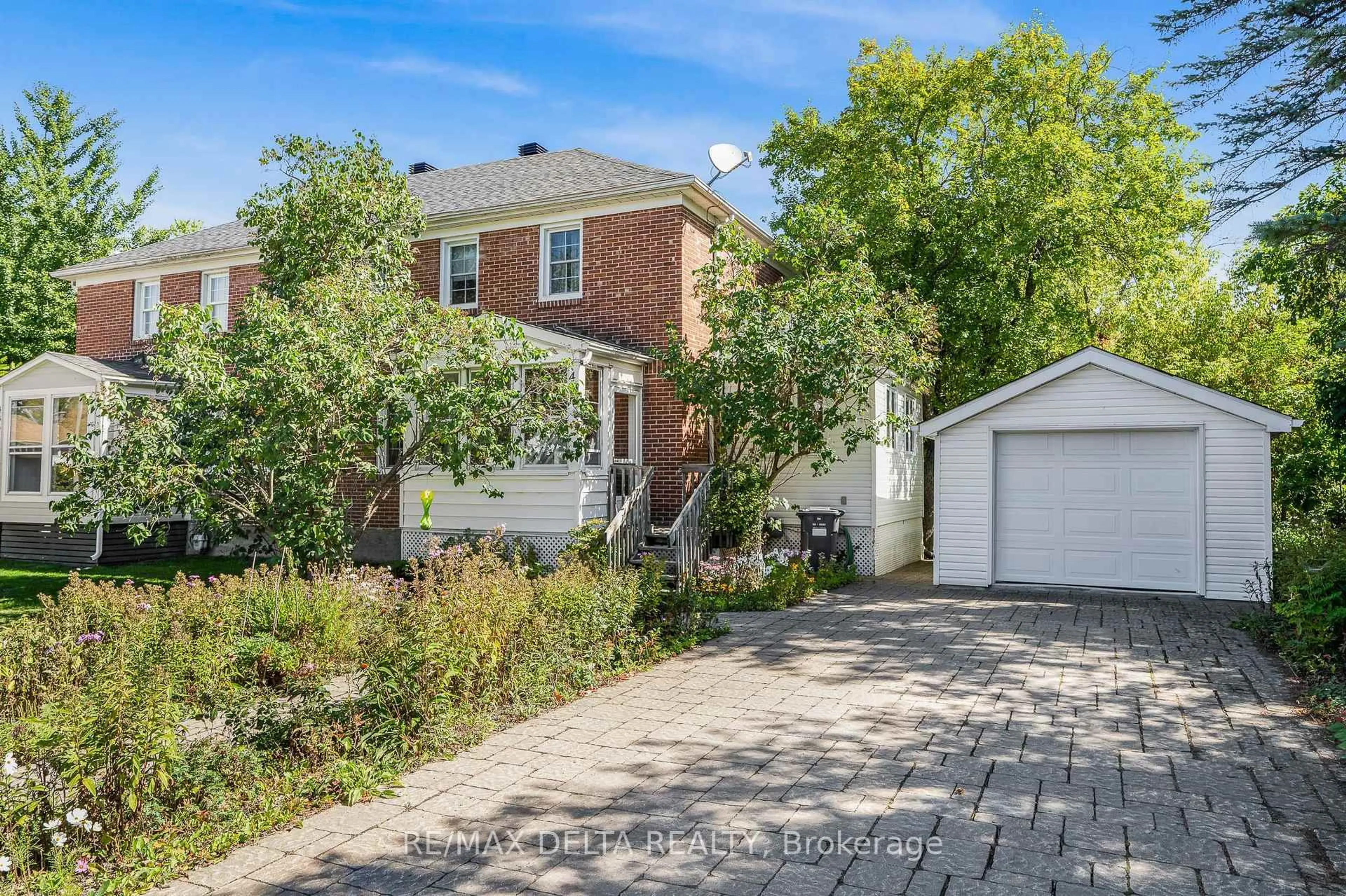 Home with brick exterior material, street for 487 Allan St, Hawkesbury Ontario K6A 2M3