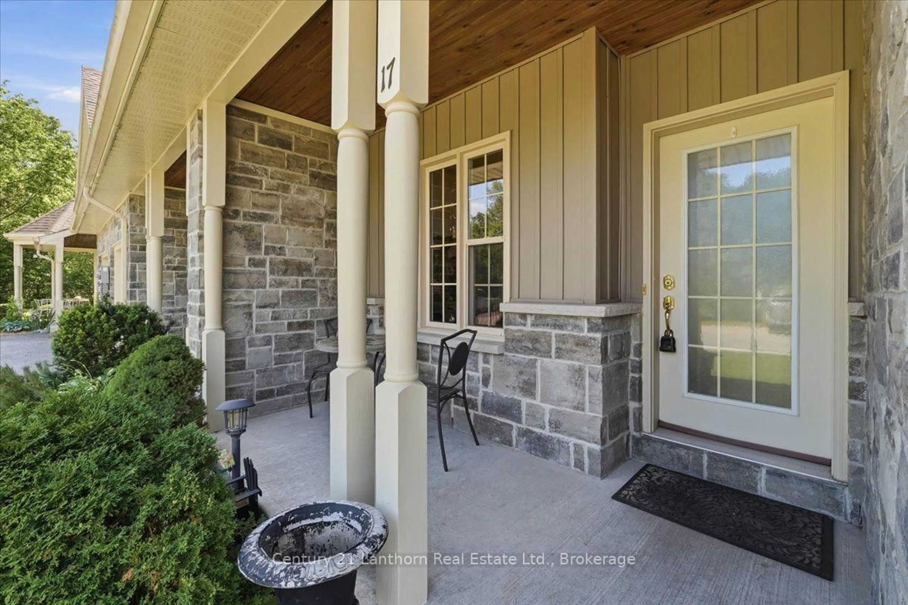 Indoor entryway for 17 Richardson Lane, Madoc Ontario K0K 2K0