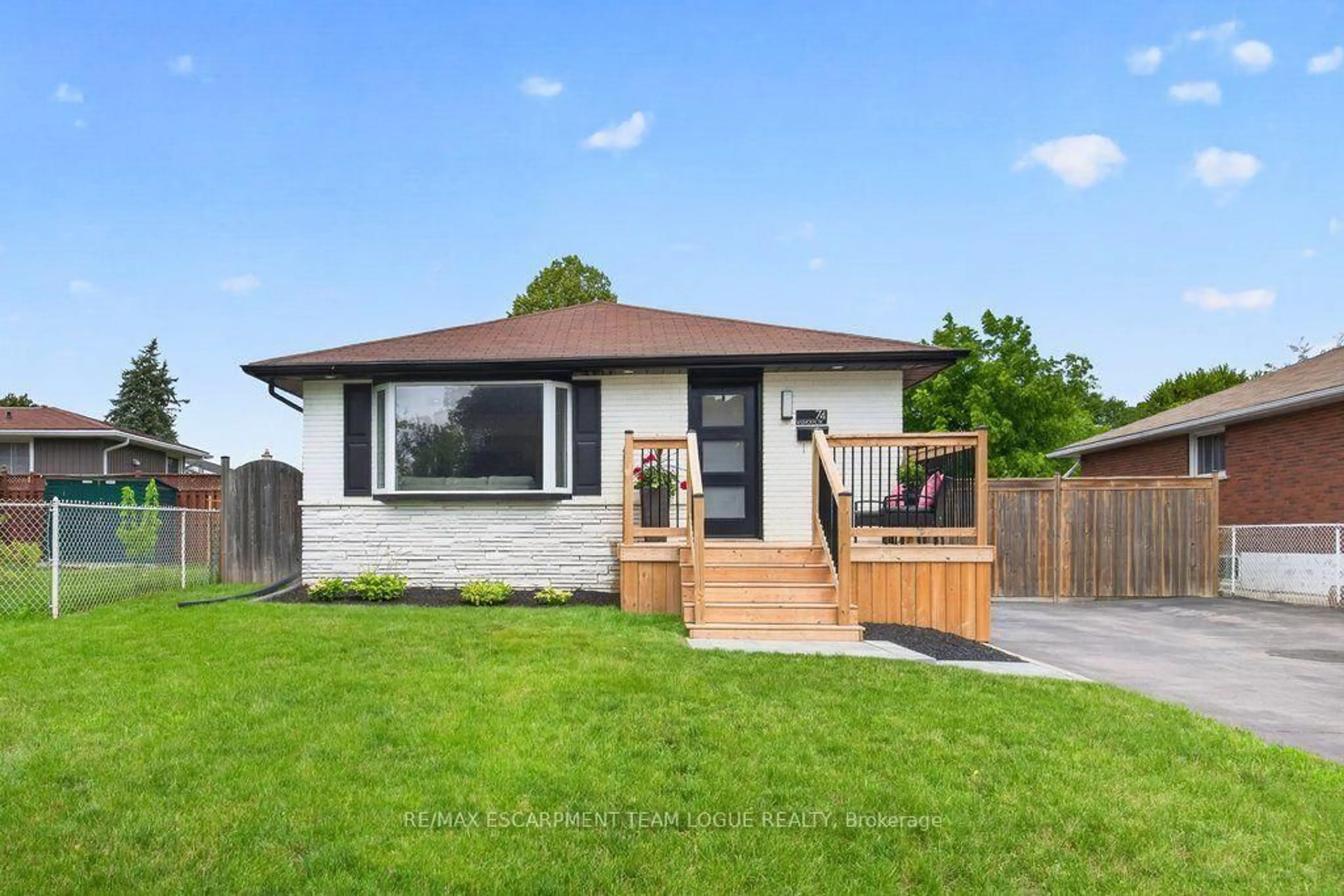 Home with brick exterior material, street for 74 Balmoral Dr, Brantford Ontario N3R 5B9