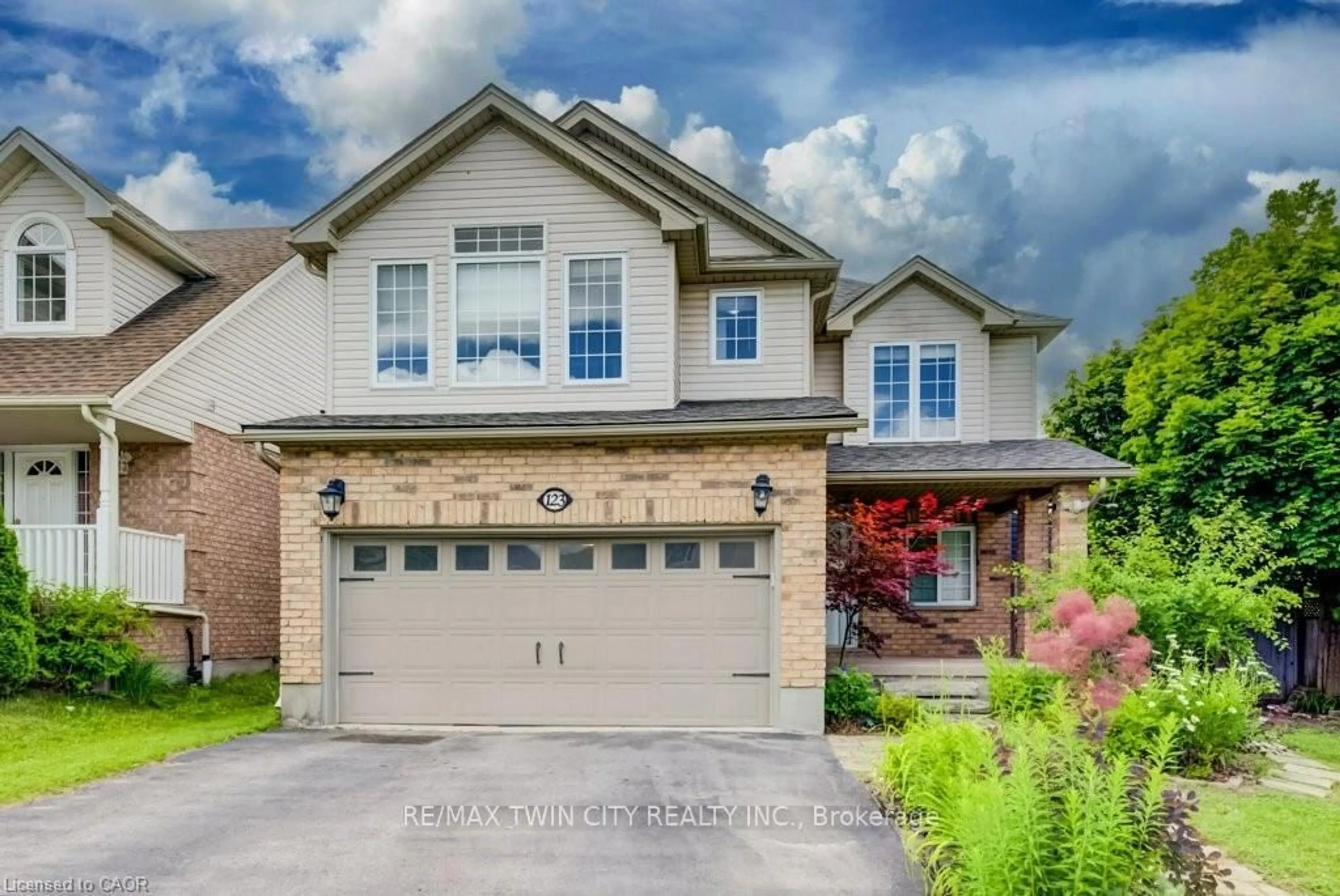 Home with brick exterior material, street for 123 FOREST EDGE Tr, Kitchener Ontario N2P 2L8