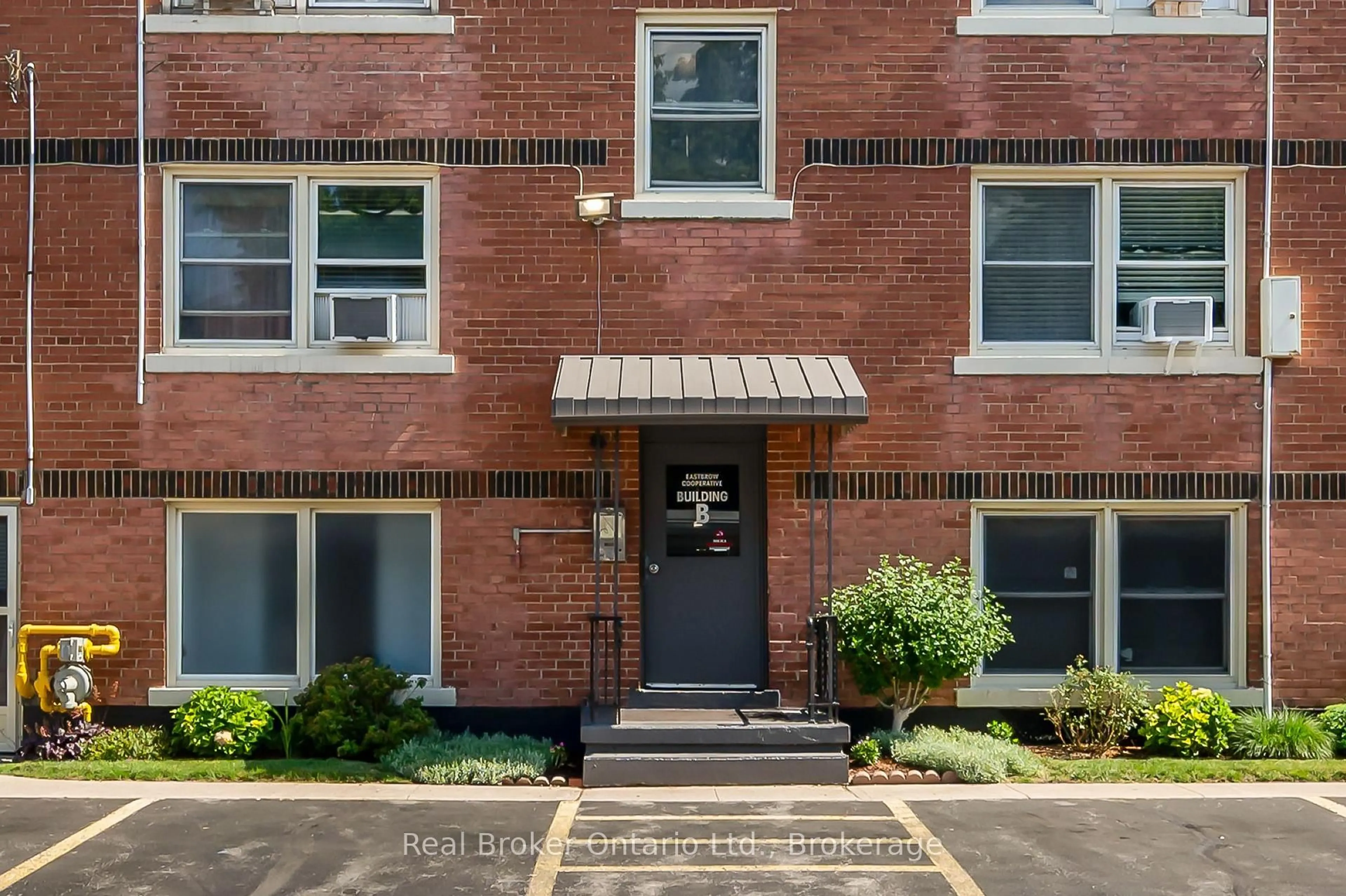 Unknown for 5 East 36th St #312B, Hamilton Ontario L8V 3Y6