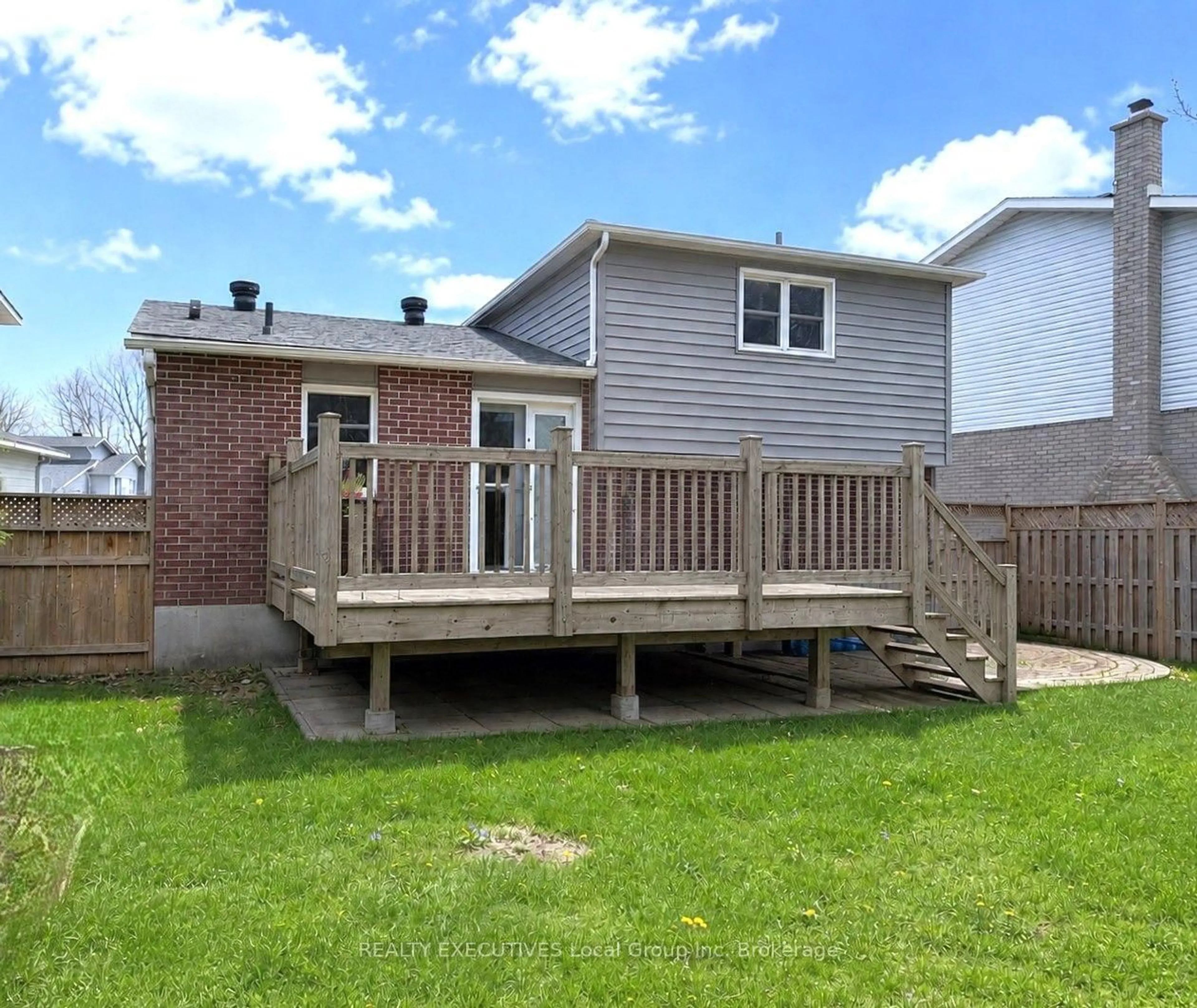 Unknown for 35 Nancy Dr, North Bay Ontario P1B 9L9