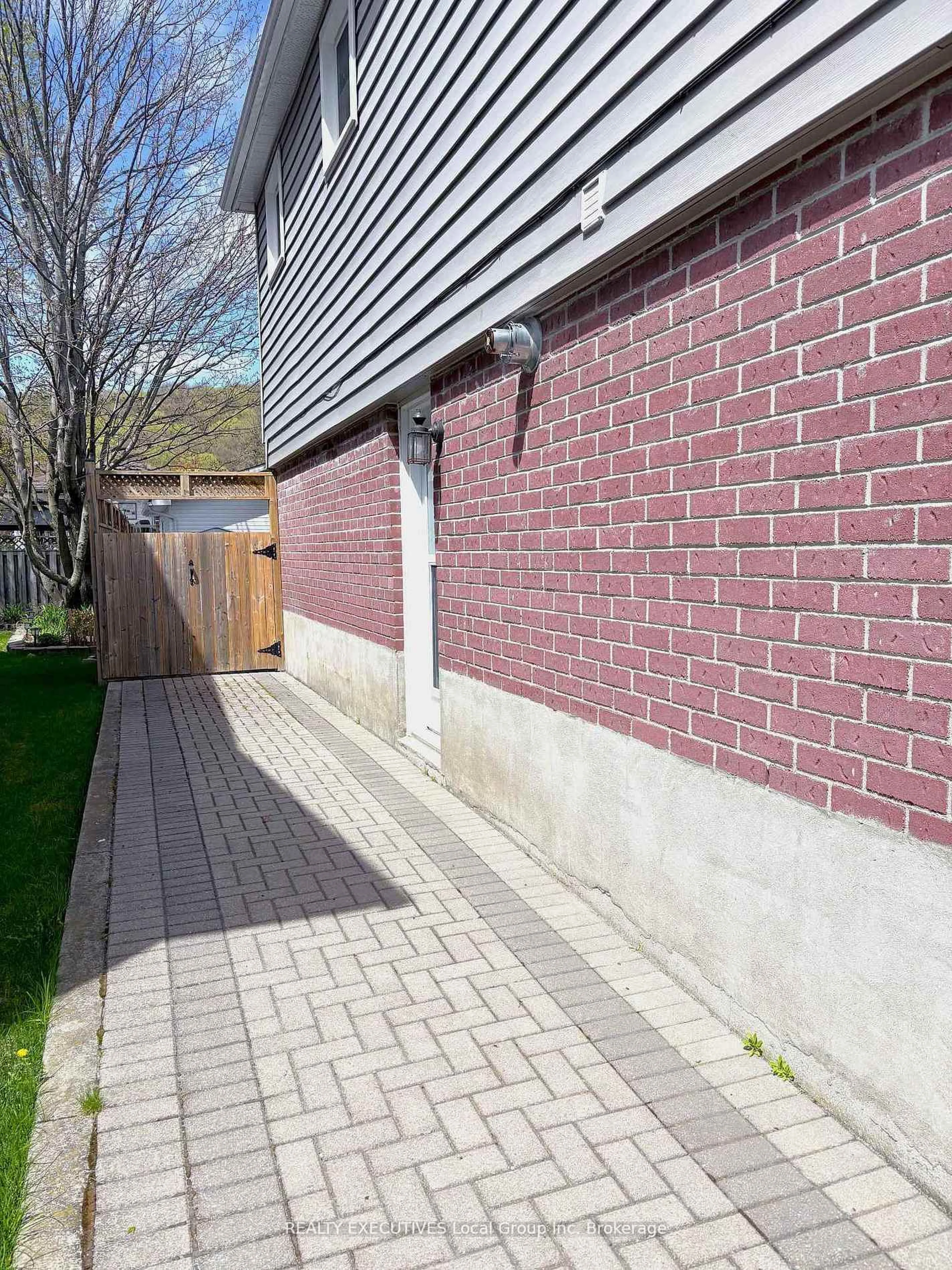 Patio, street for 35 Nancy Dr, North Bay Ontario P1B 9L9