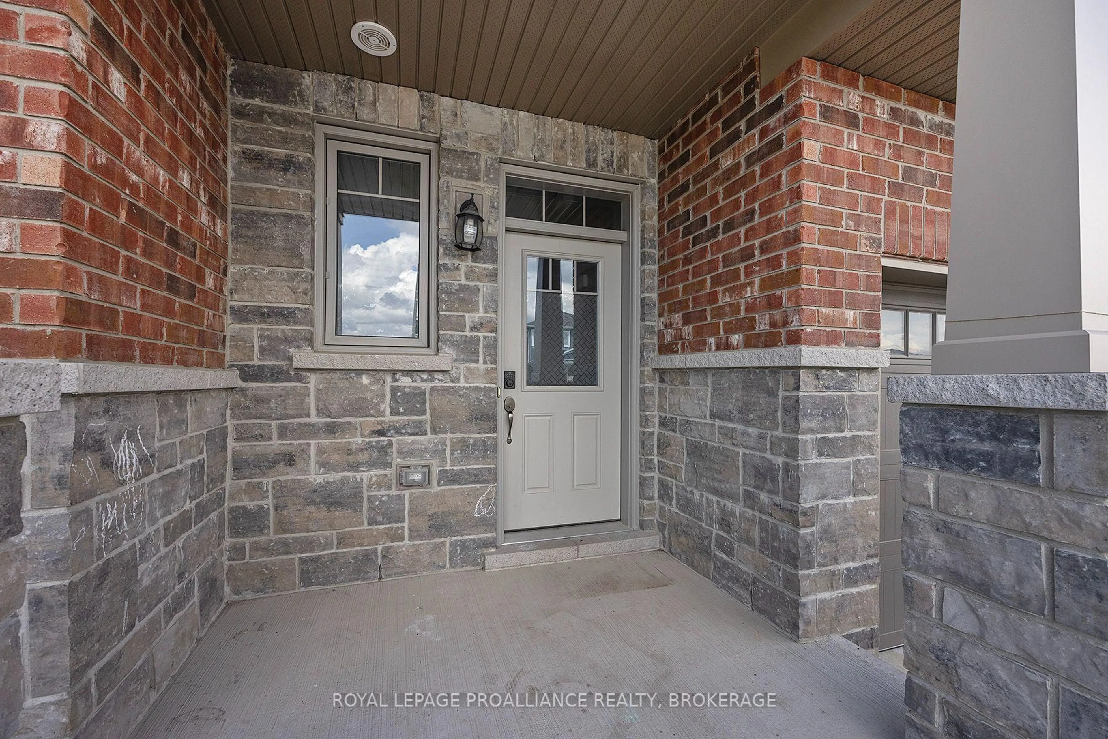 Unknown for 184 Dr Richard James Cres, Loyalist Ontario K7N 0B9