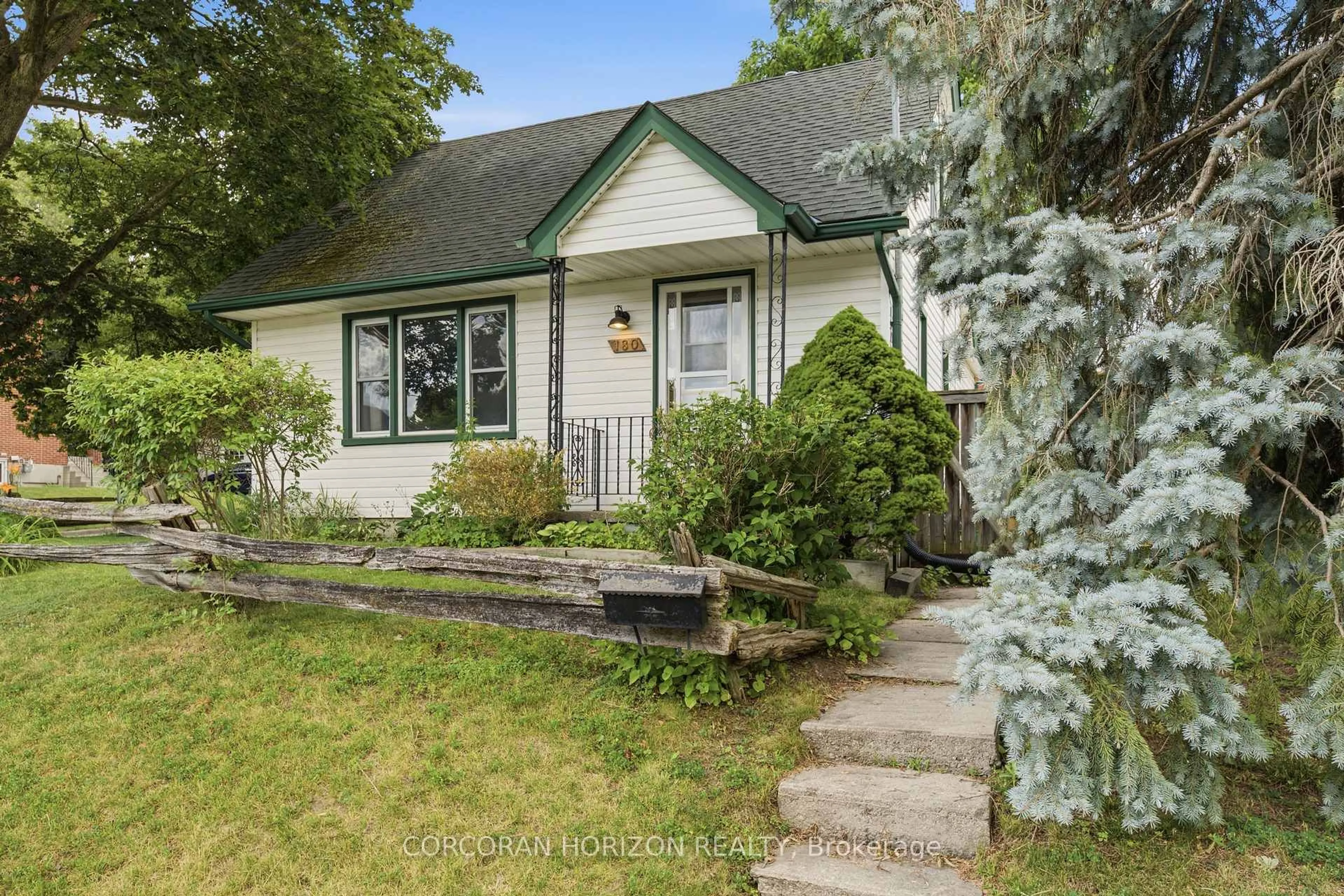 Home with vinyl exterior material, street for 180 Melrose St, Cambridge Ontario N3H 4A4
