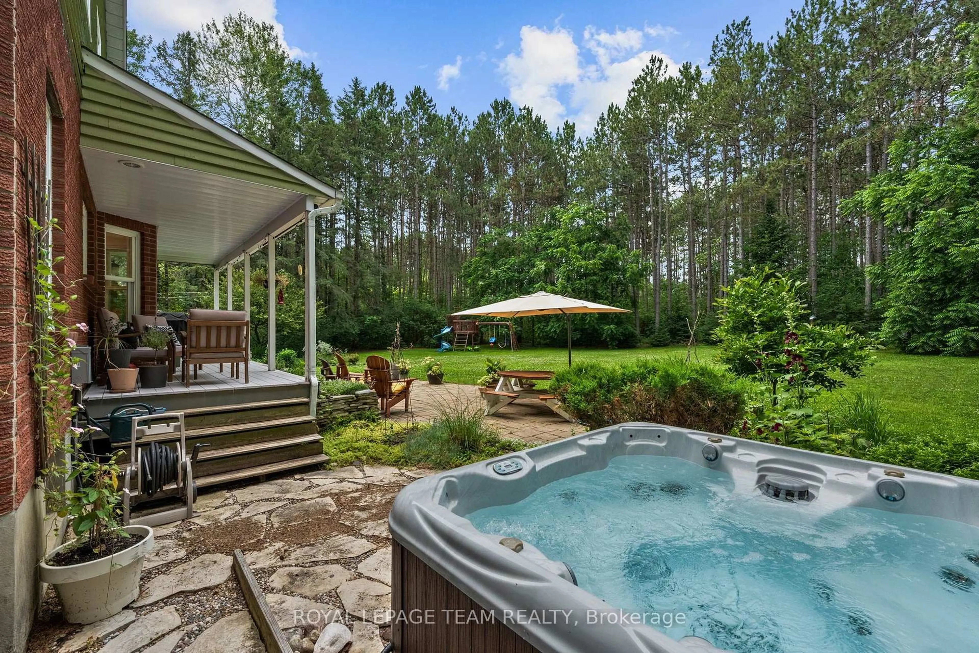 Patio, water/lake/river/ocean view for 28 Kimini Dr, Ottawa Ontario K2S 1S6