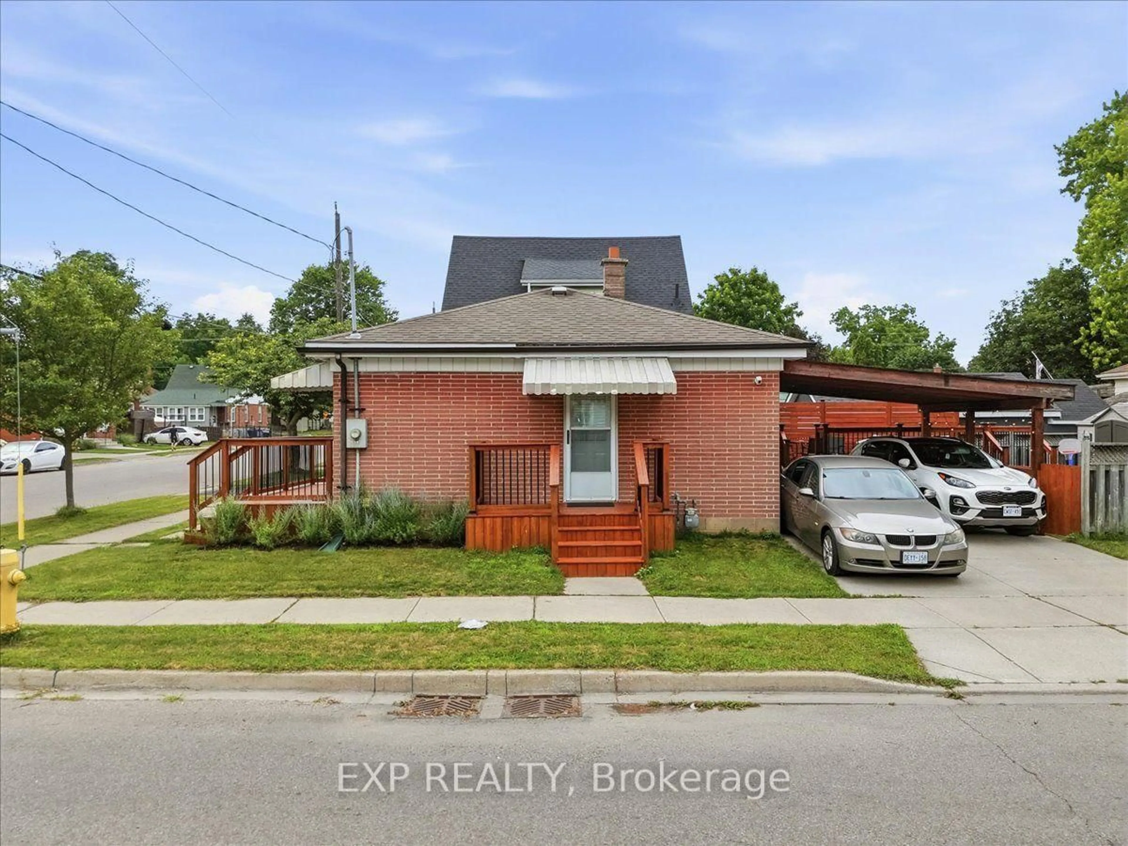 Home with brick exterior material, street for 166 Catharine Ave, Brantford Ontario N3T 1Y7