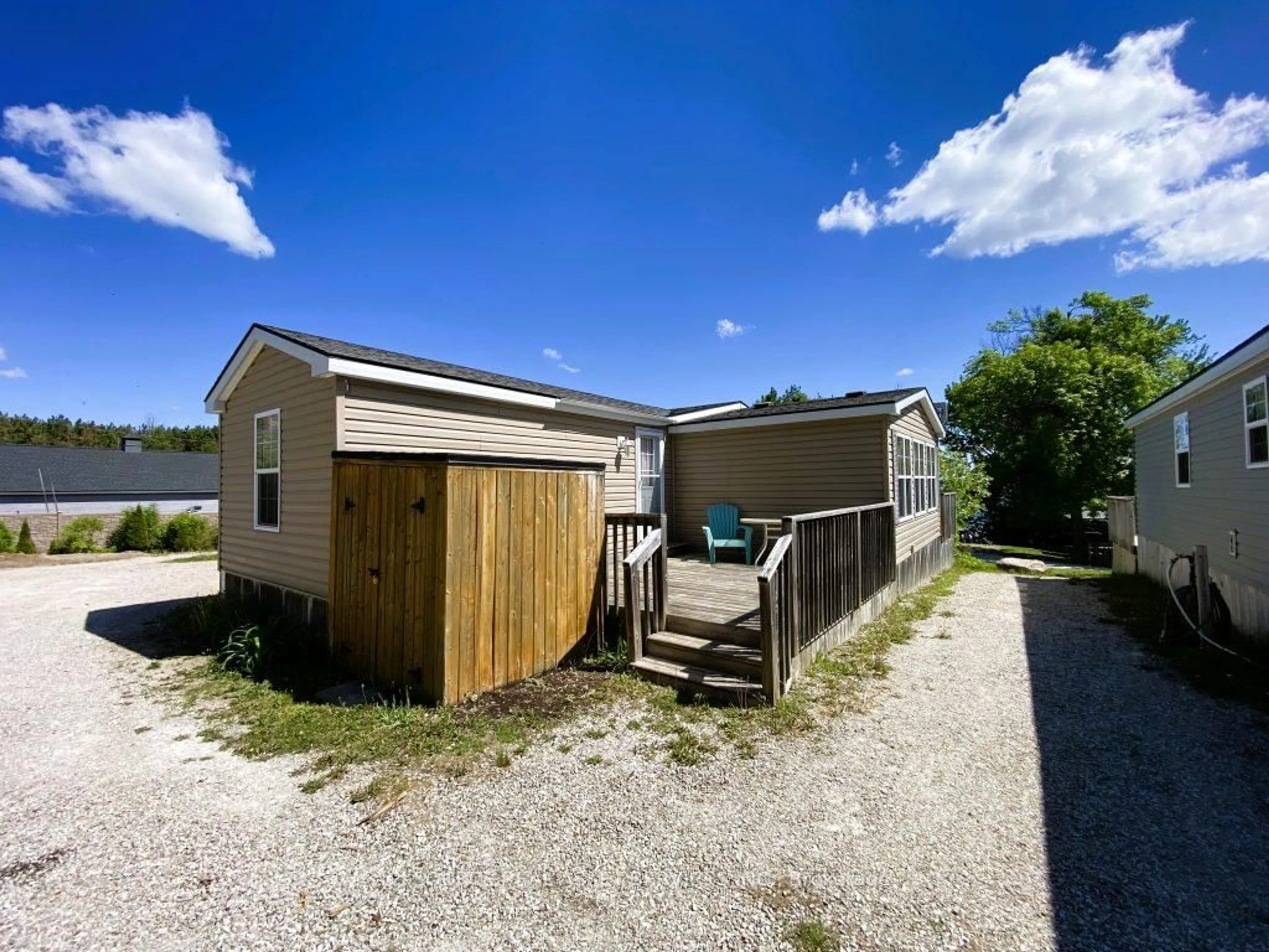 Shed for 155 McCrearys Beach #FHR506, Perth Ontario K7H 3C8