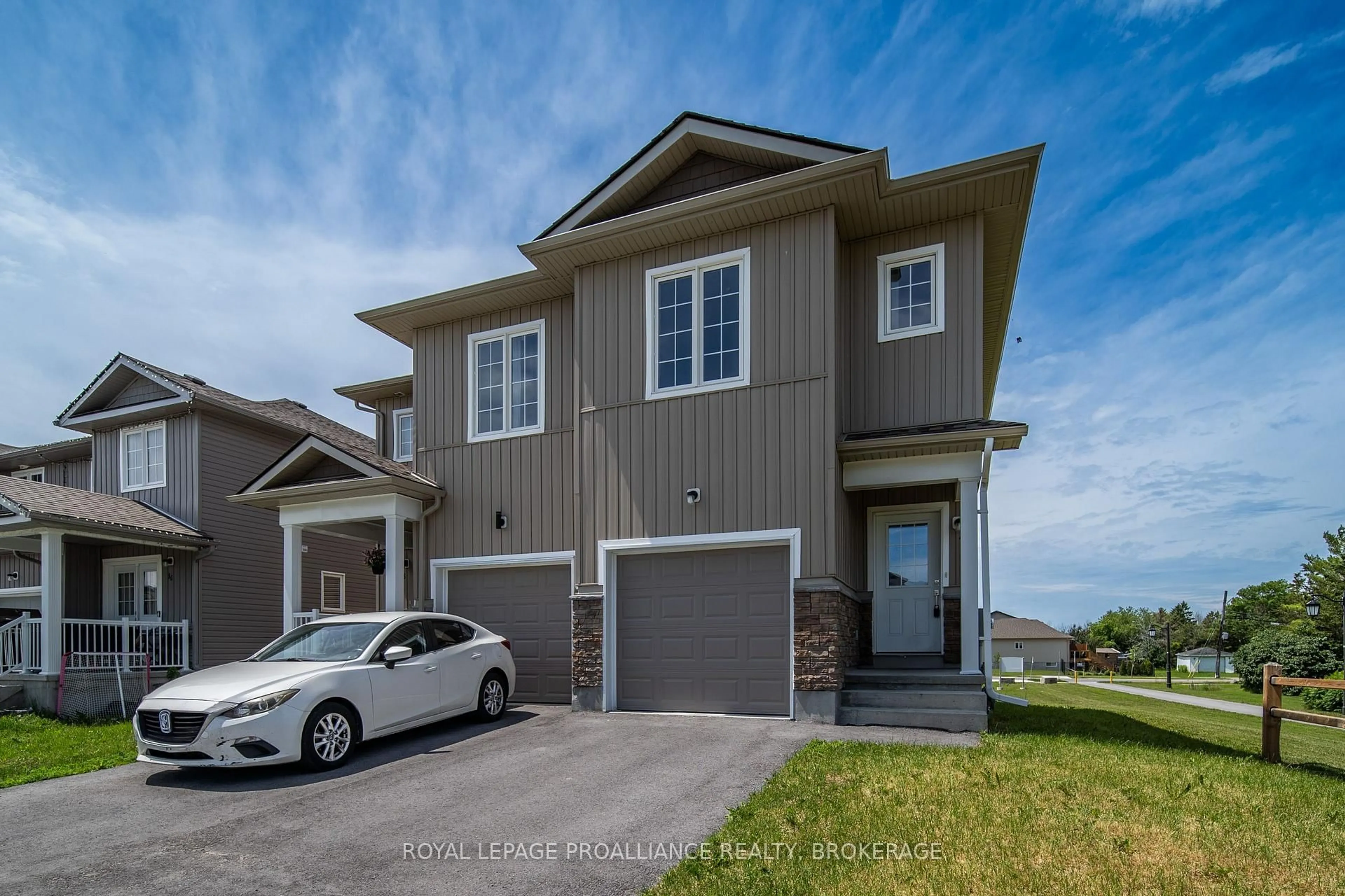 Home with vinyl exterior material, street for 40 Tegan Crt, Bissett Creek Ontario K0H 2H0