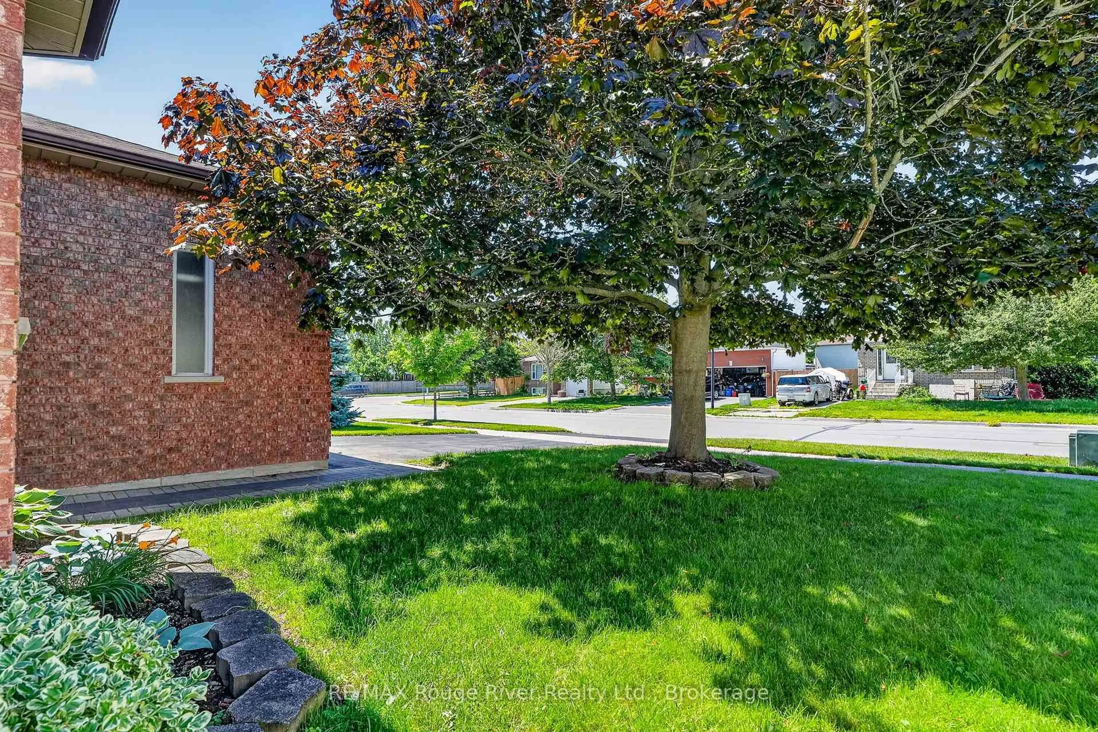 Patio, street for 660 Ewing St, Cobourg Ontario K9A 5N7