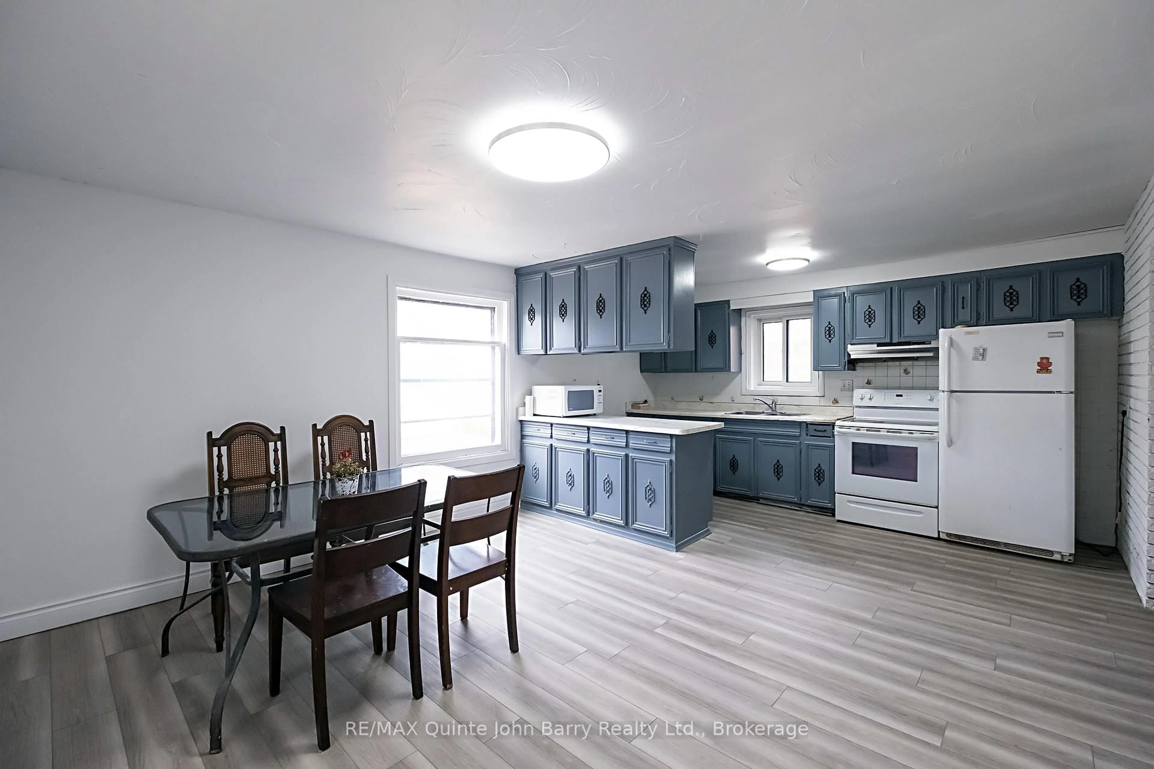 Open concept kitchen, unknown for 18130 Telephone Rd, Ingleside Ontario K8V 5P4