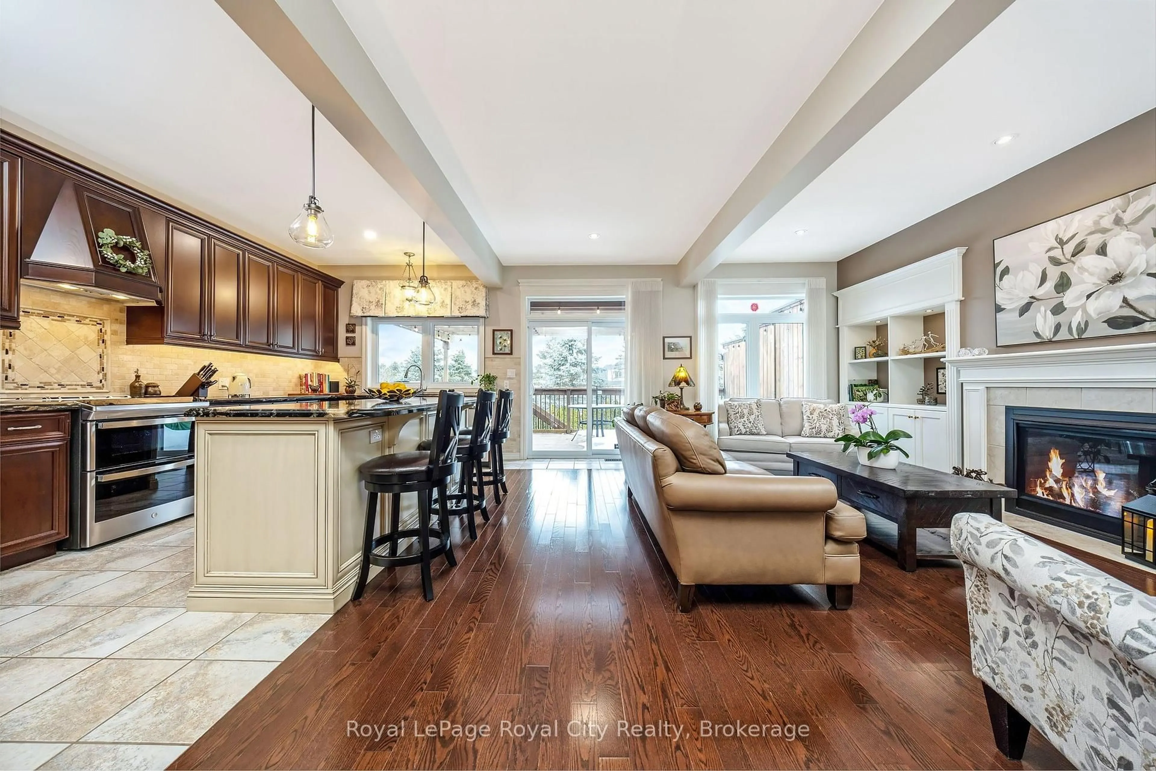 Open concept kitchen, ceramic/tile floor for 129 Millview Crt, Guelph/Eramosa Ontario N0B 2K0