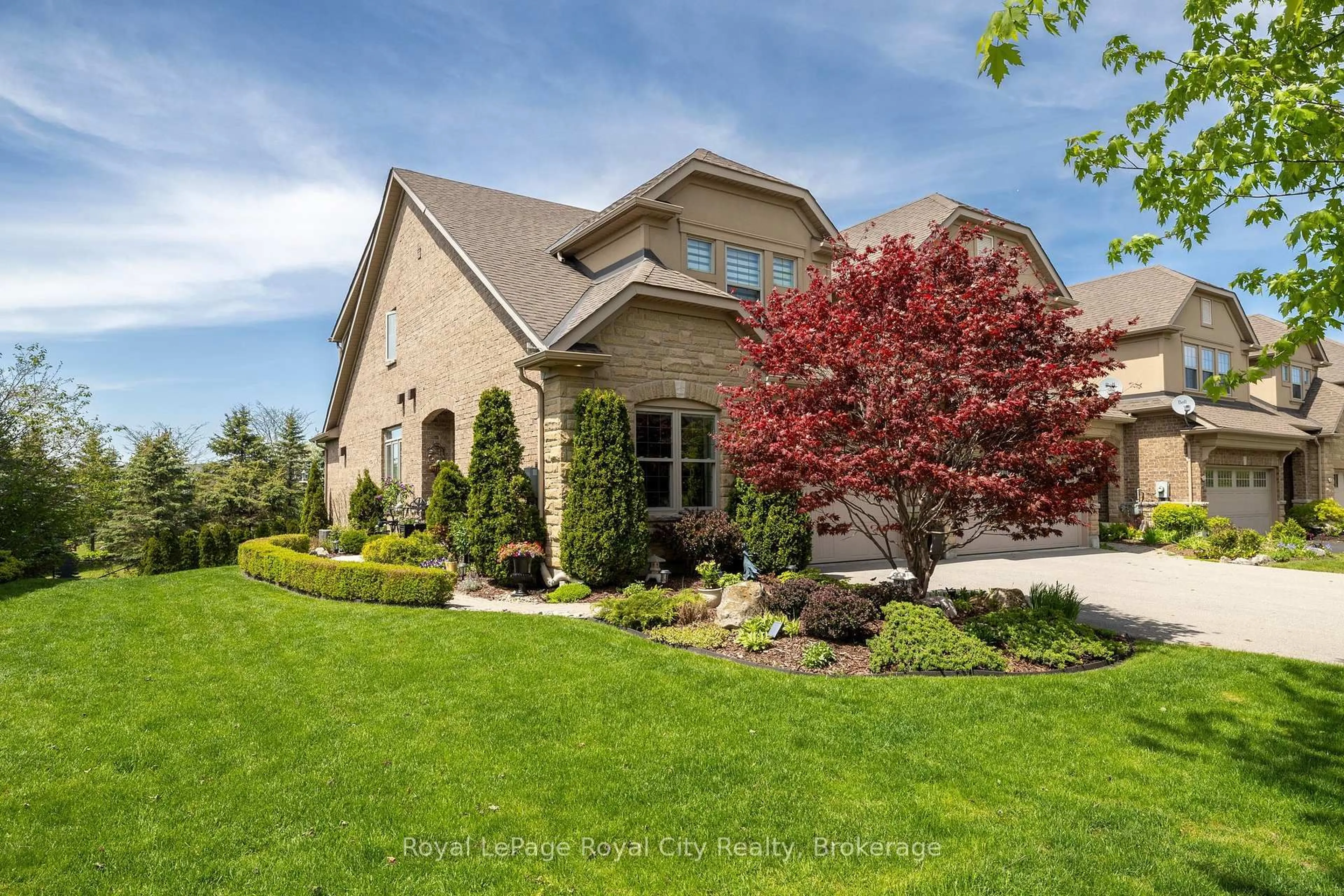 Home with brick exterior material, street for 129 Millview Crt, Guelph/Eramosa Ontario N0B 2K0