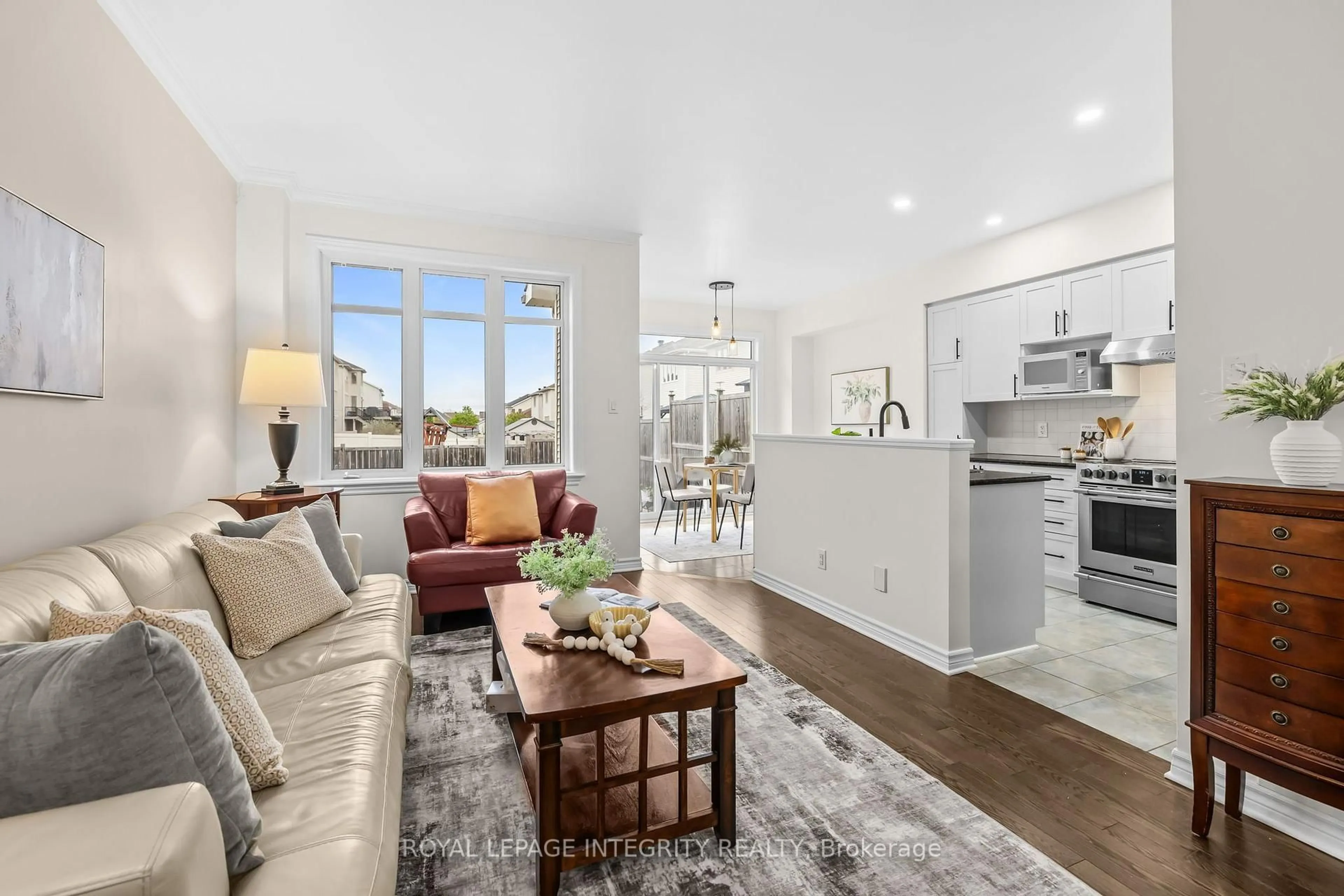 Open concept kitchen, unknown for 34 Torbec Ave, Ottawa Ontario K2T 0B6