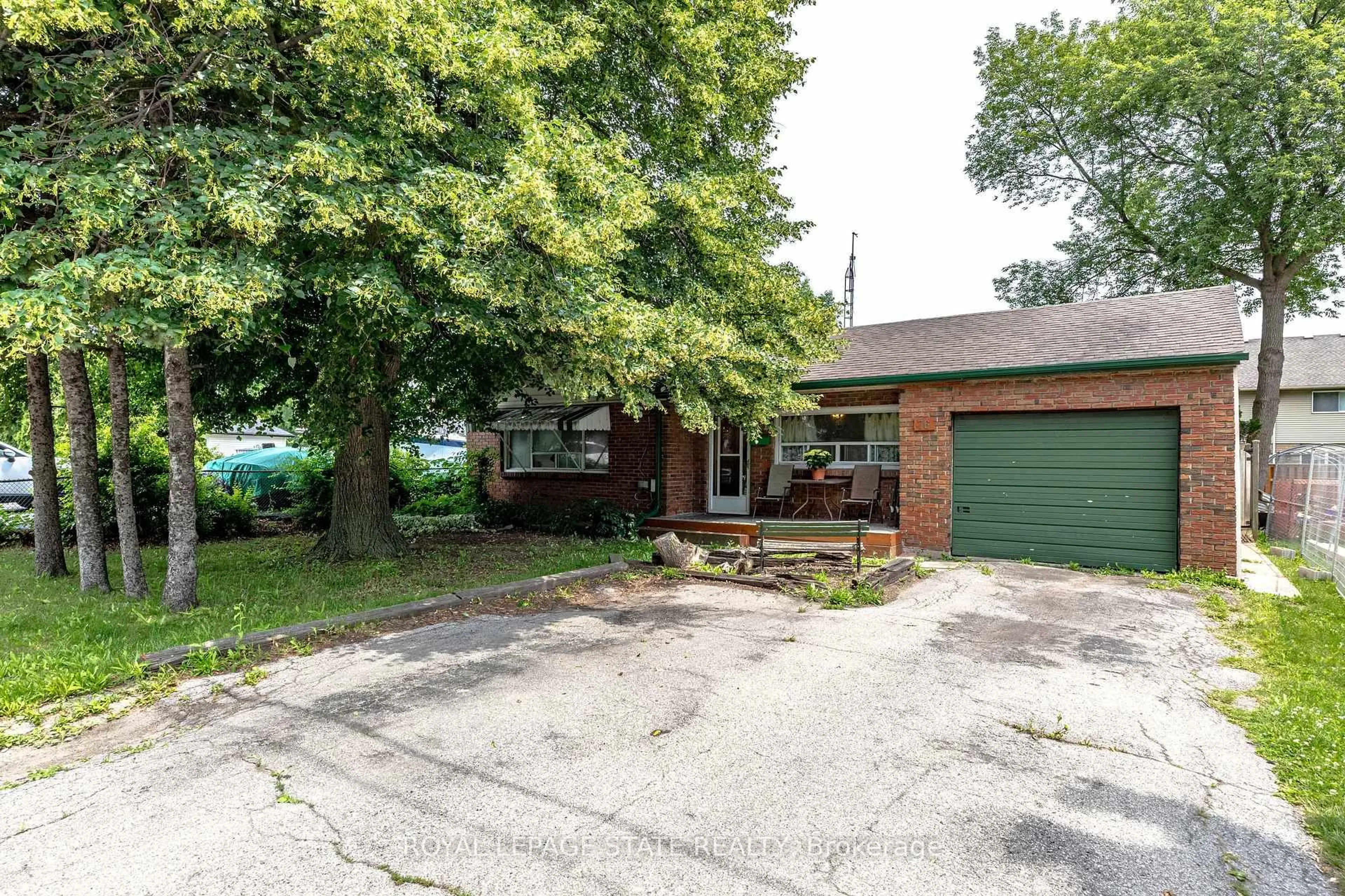 Home with brick exterior material, street for 76 Teal Ave, Hamilton Ontario L8E 3B2