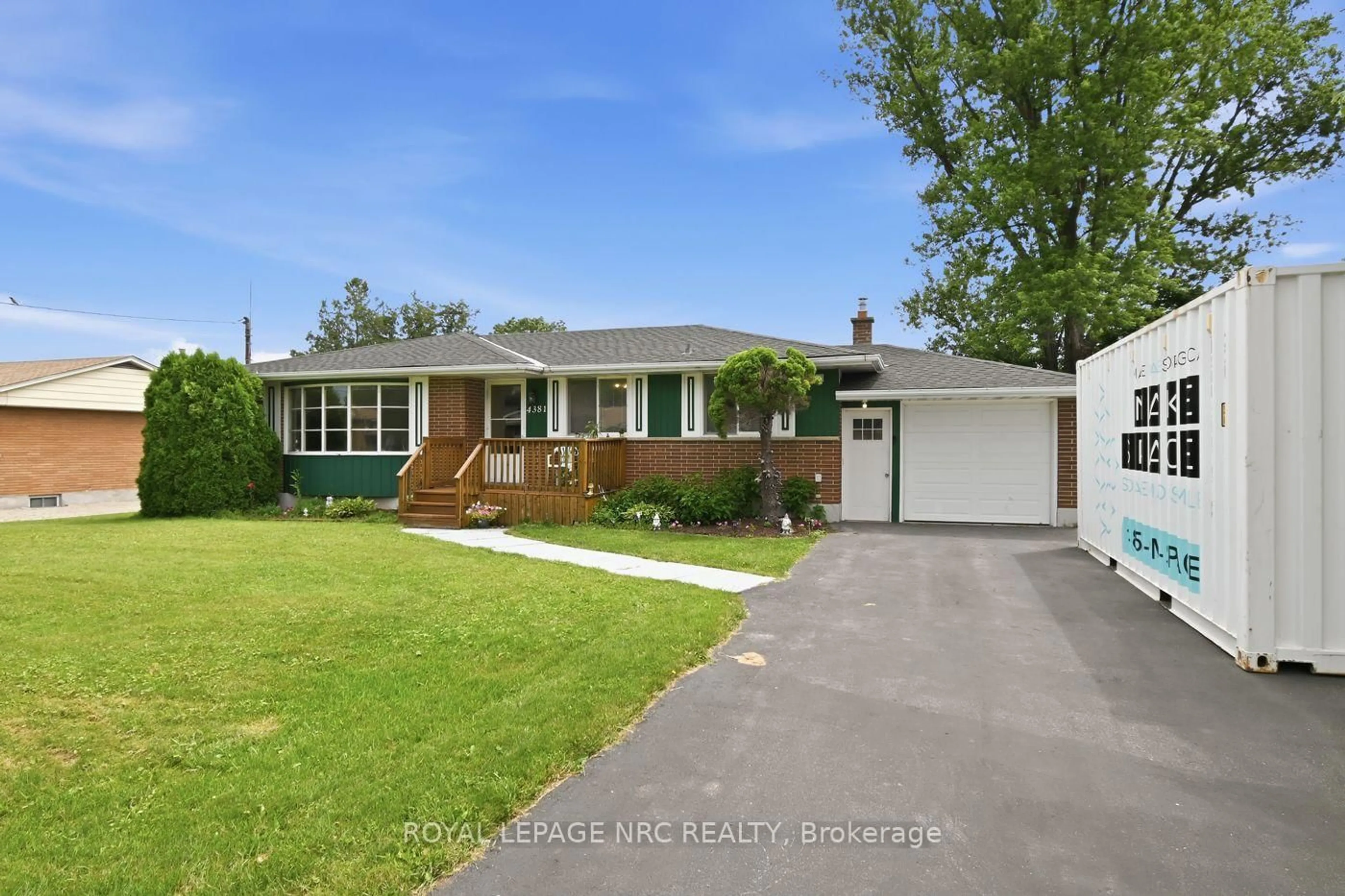 Unknown for 4381 Jackson St, Lincoln Ontario L3J 0N9