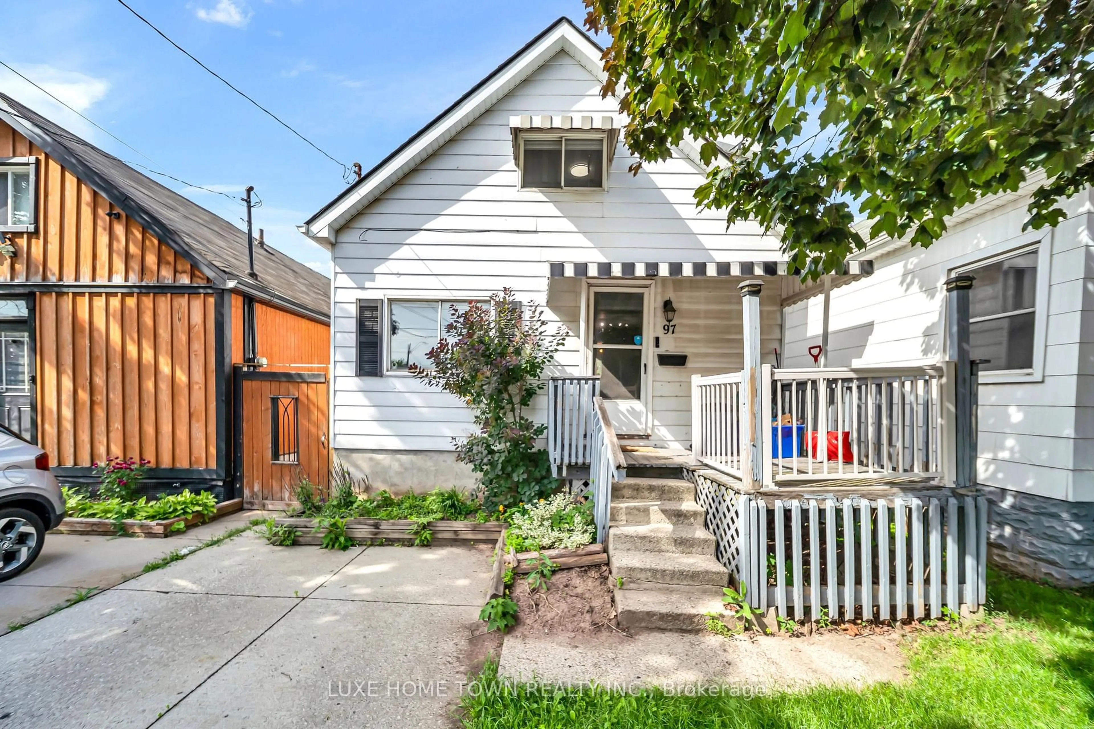 Unknown for 97 Hope Ave, Hamilton Ontario L8H 2E5