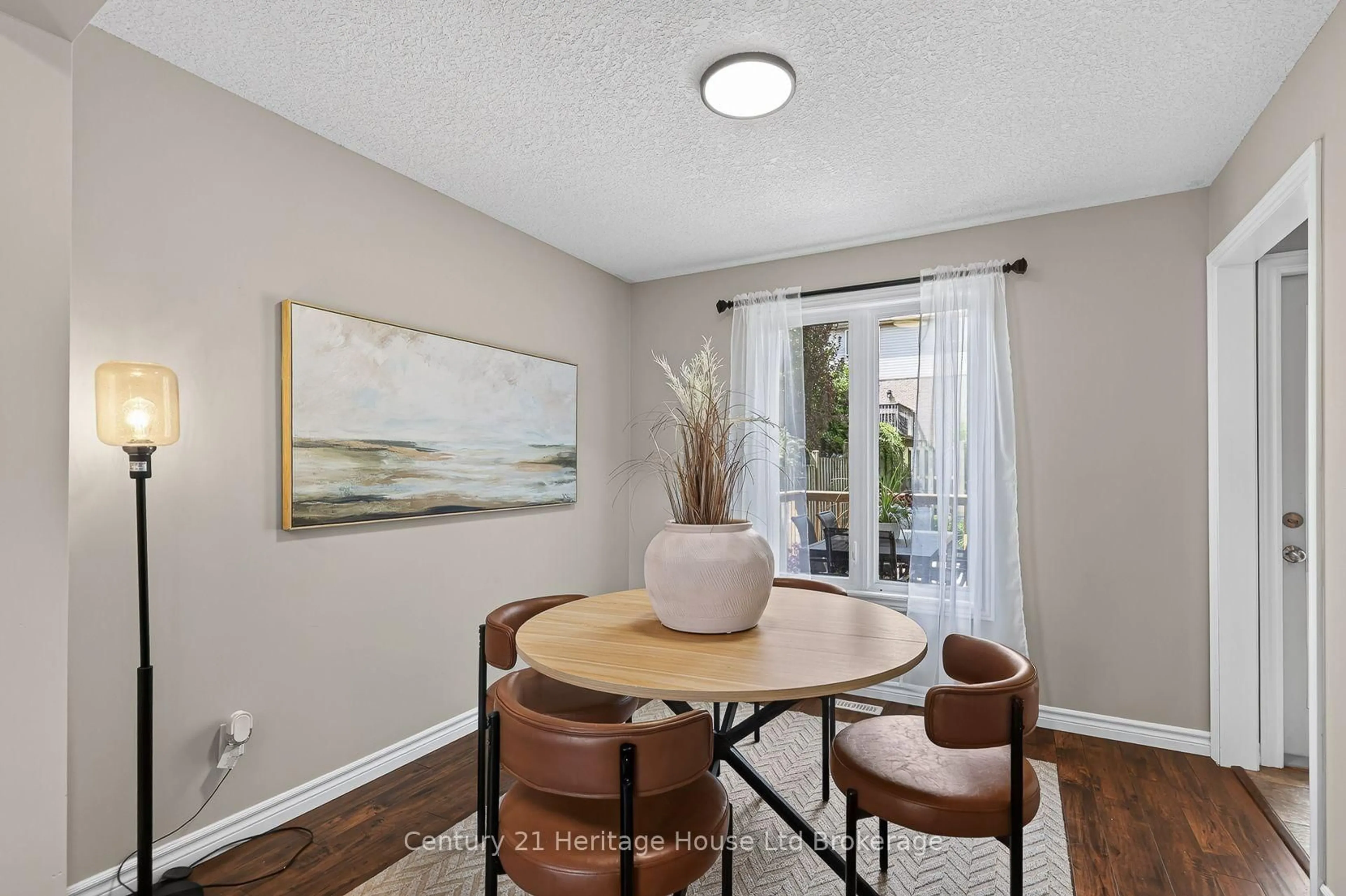 Dining room, unknown for 119 Southview Crt, Woodstock Ontario N4S 9A5