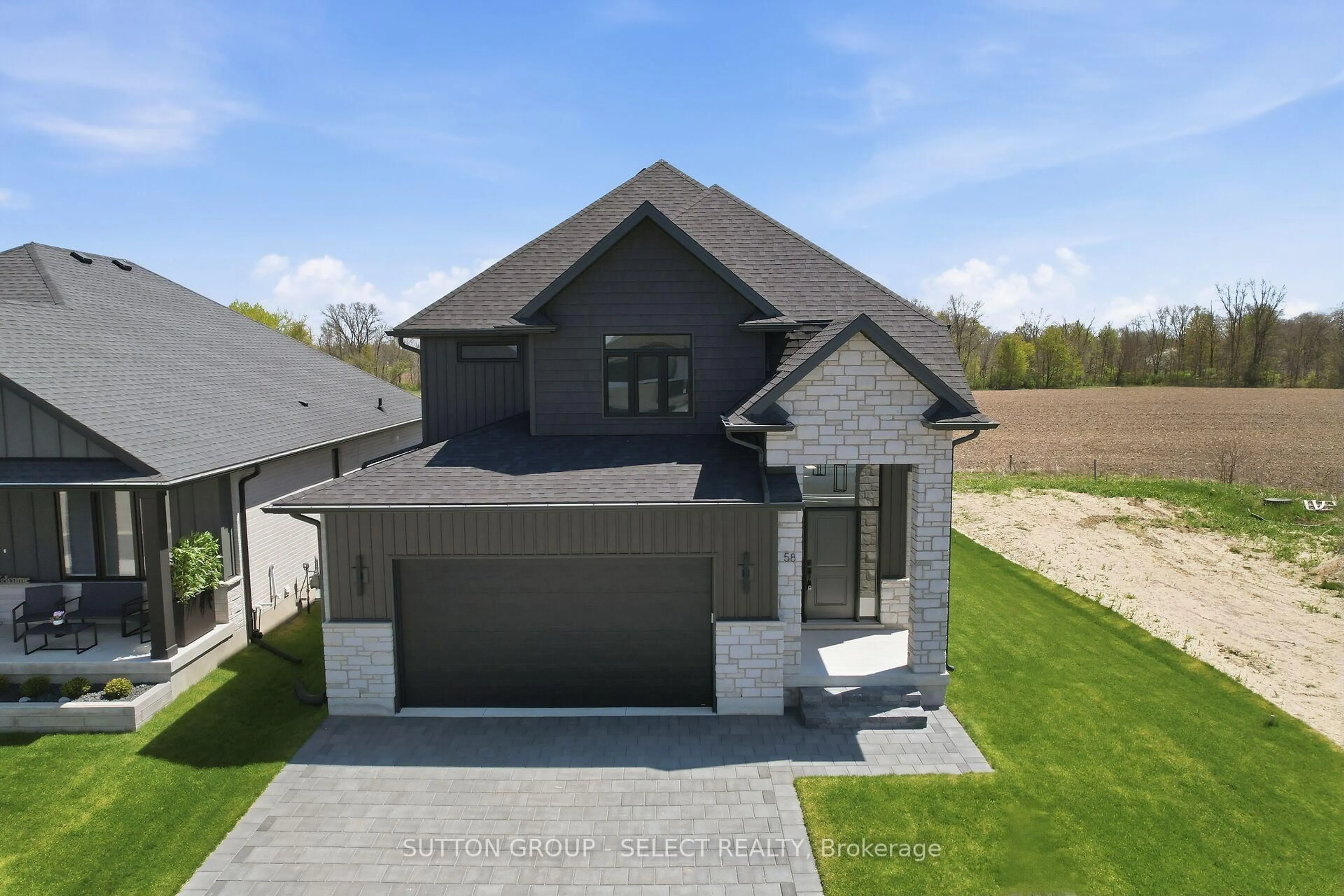A pic from outside/outdoor area/front of a property/back of a property/a pic from drone, street for 58 Briscoe Cres, Strathroy-Caradoc Ontario N7G 0G3