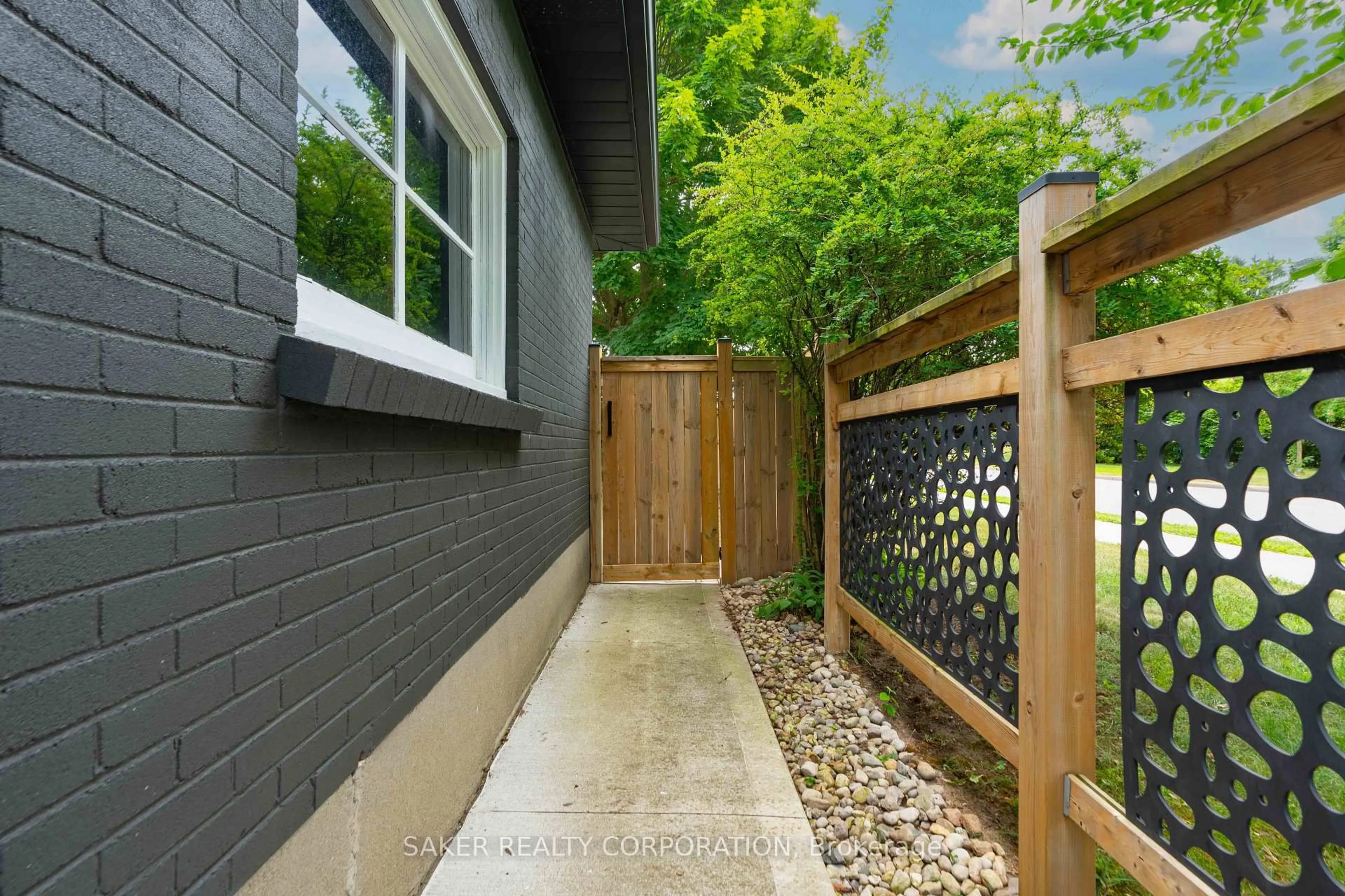 Patio, street for 1418 Helena Montague Ave, London South Ontario N6K 1Z2