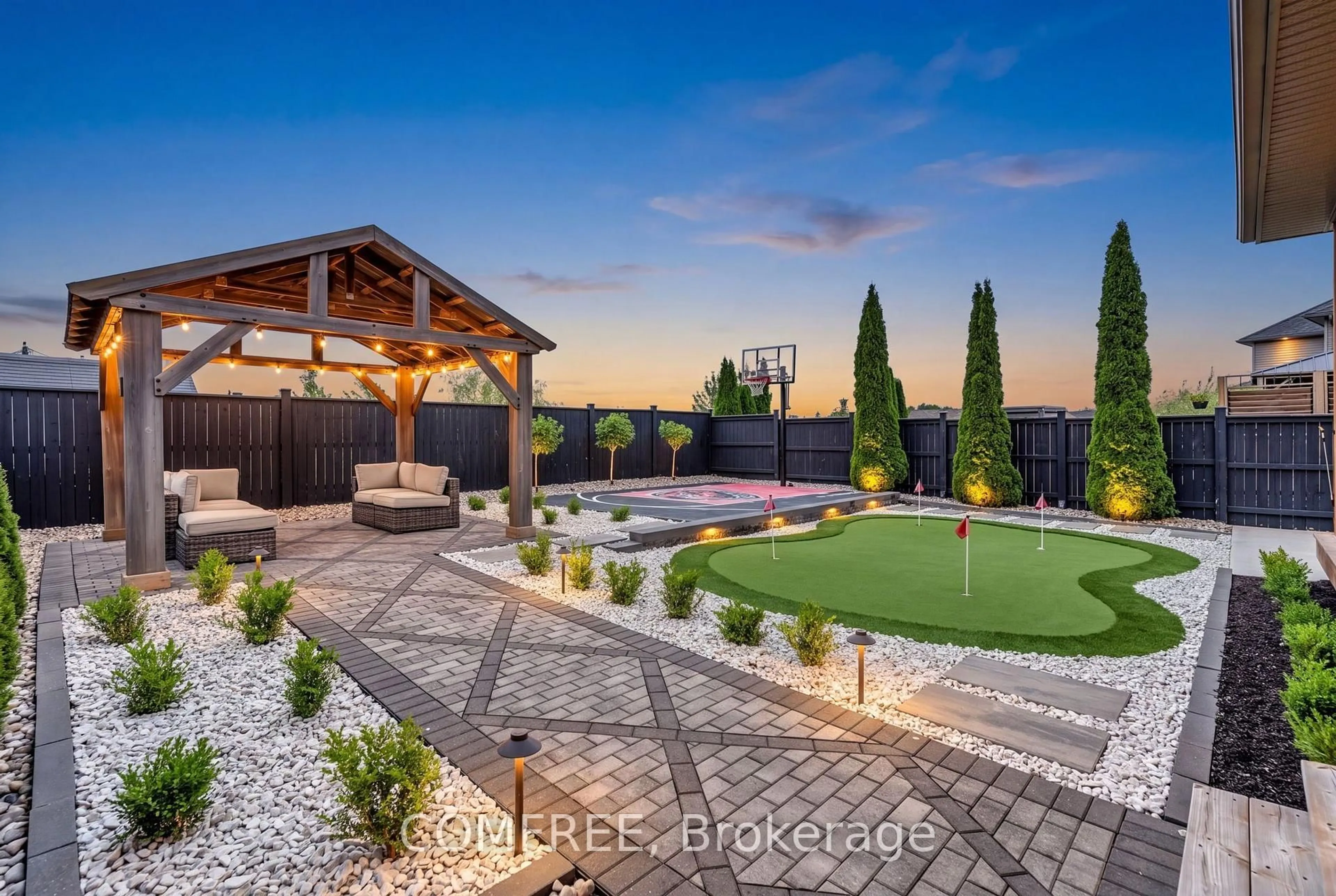 Patio, mountain view for 336 Munnoch Blvd, Woodstock Ontario N4T 0H6