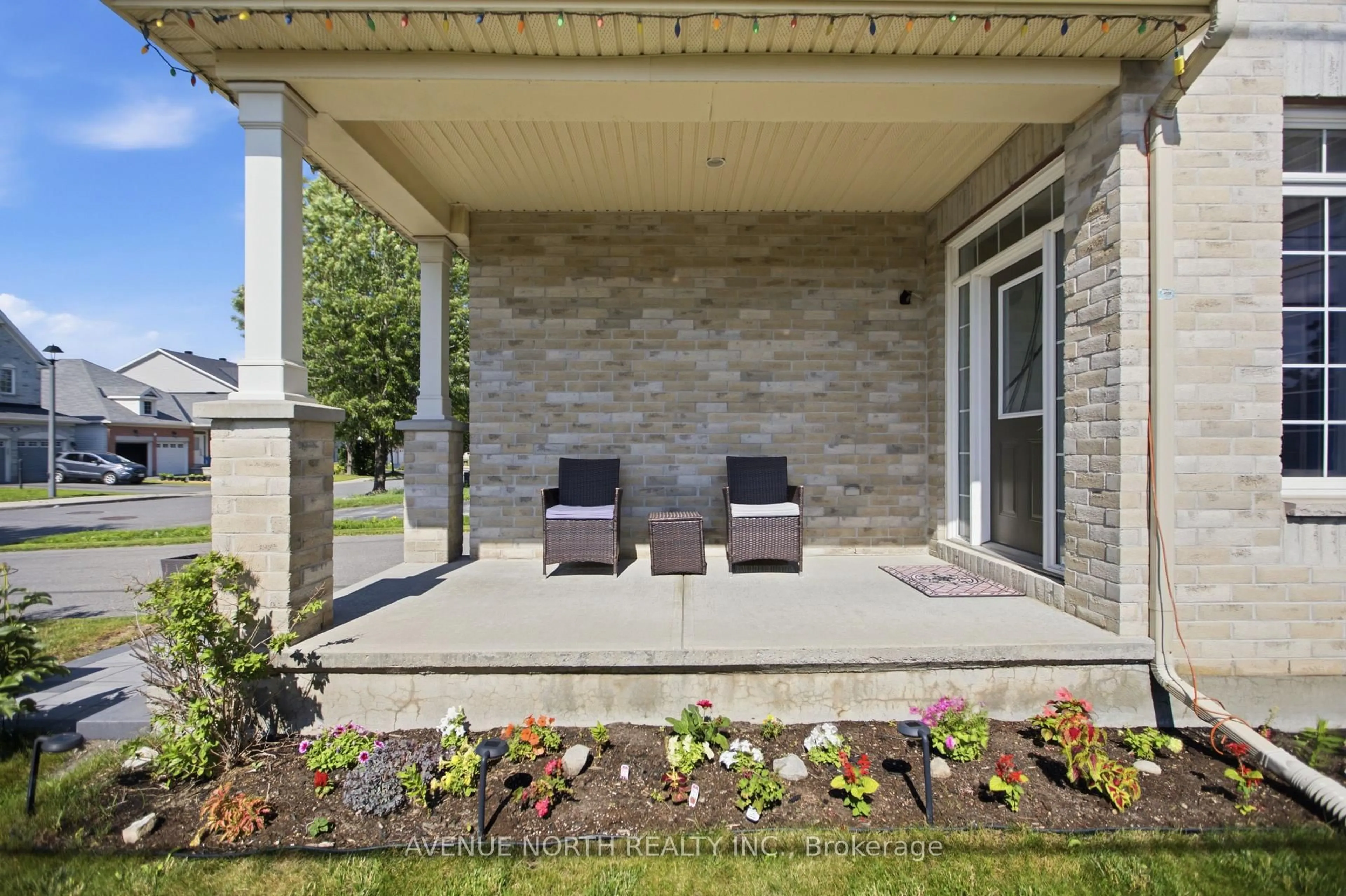 Patio, building for 112 Sunita Cres, Ottawa Ontario K2J 5S5