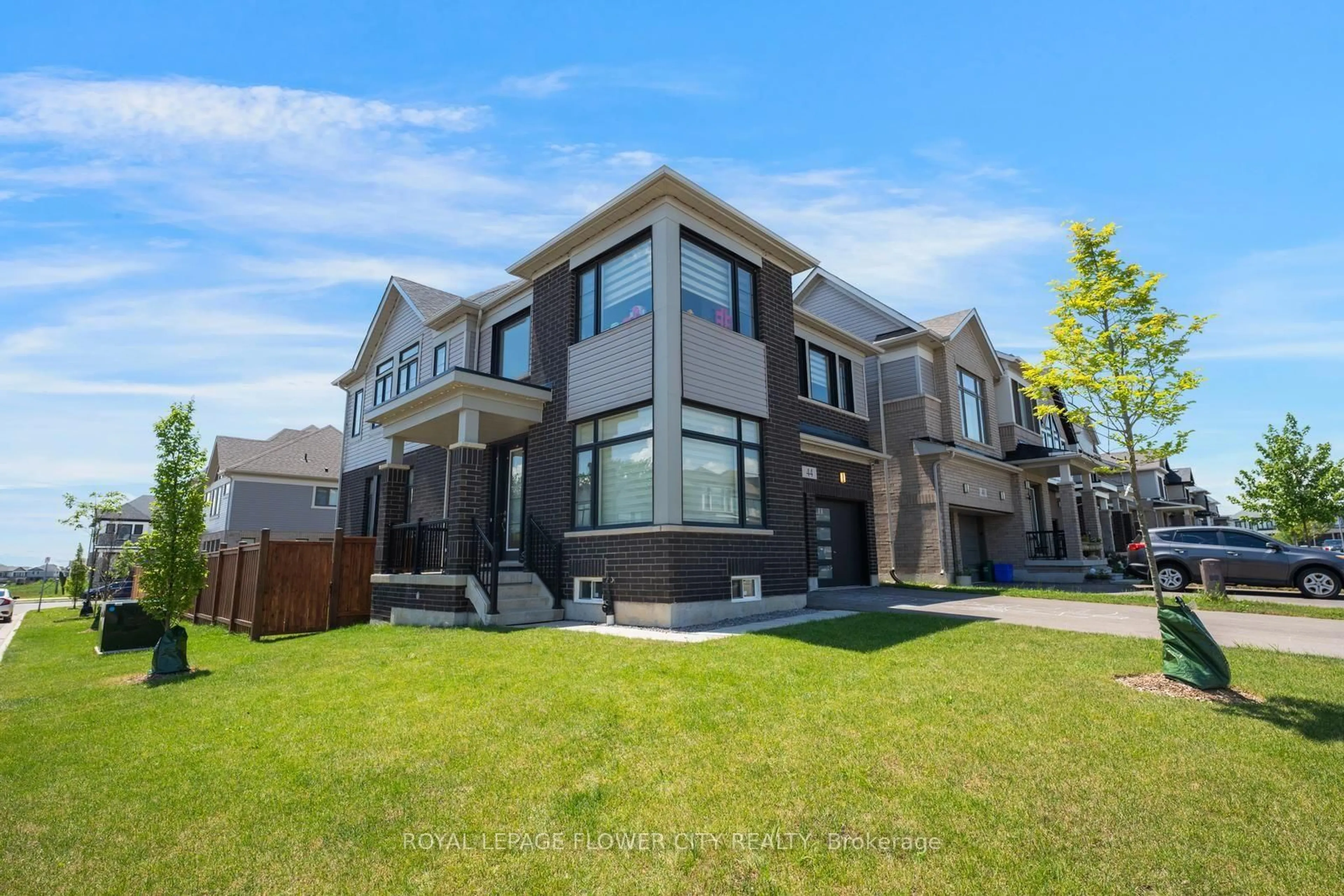 Home with brick exterior material, unknown for 44 Weylie St, Hamilton Ontario L0R 1W0