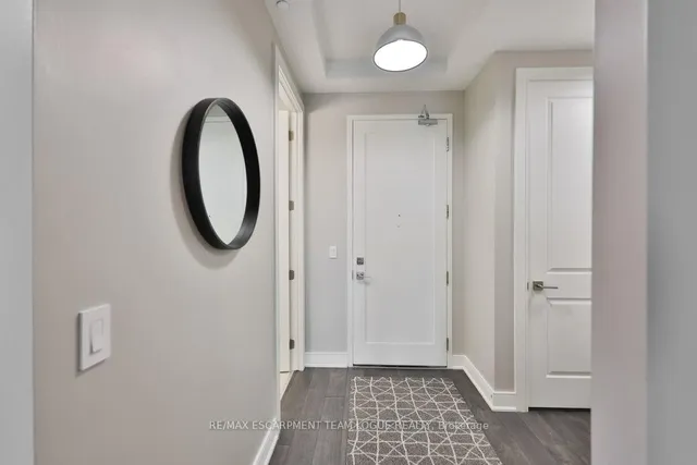 150 Main St #1104, Hamilton 4