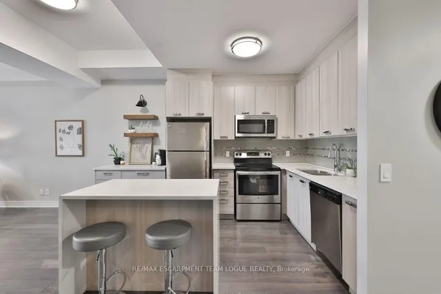150 Main St #1104, Hamilton 5