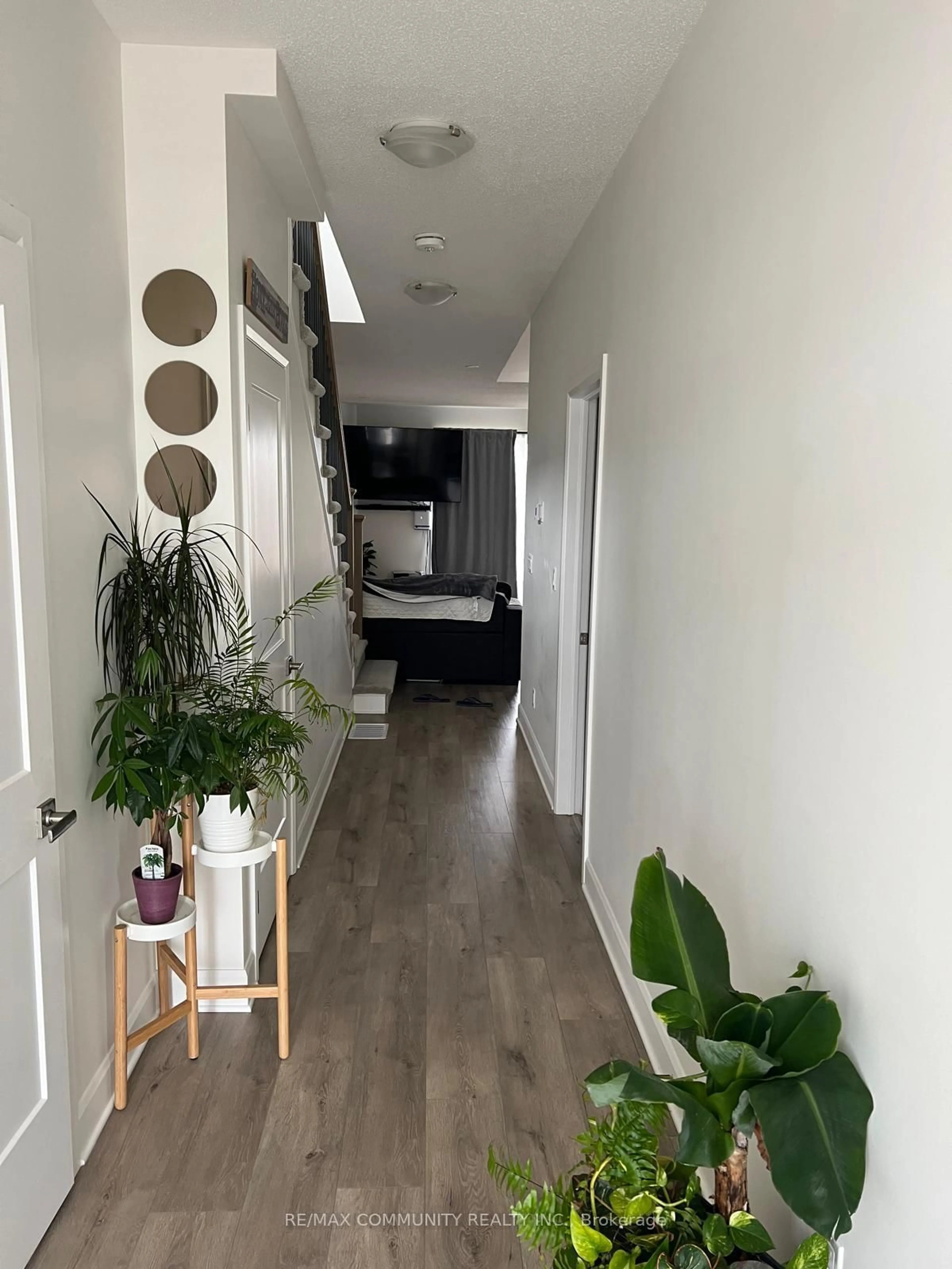 Indoor entryway for 338 Buckthorn Dr, Kingston Ontario K7P 0S1