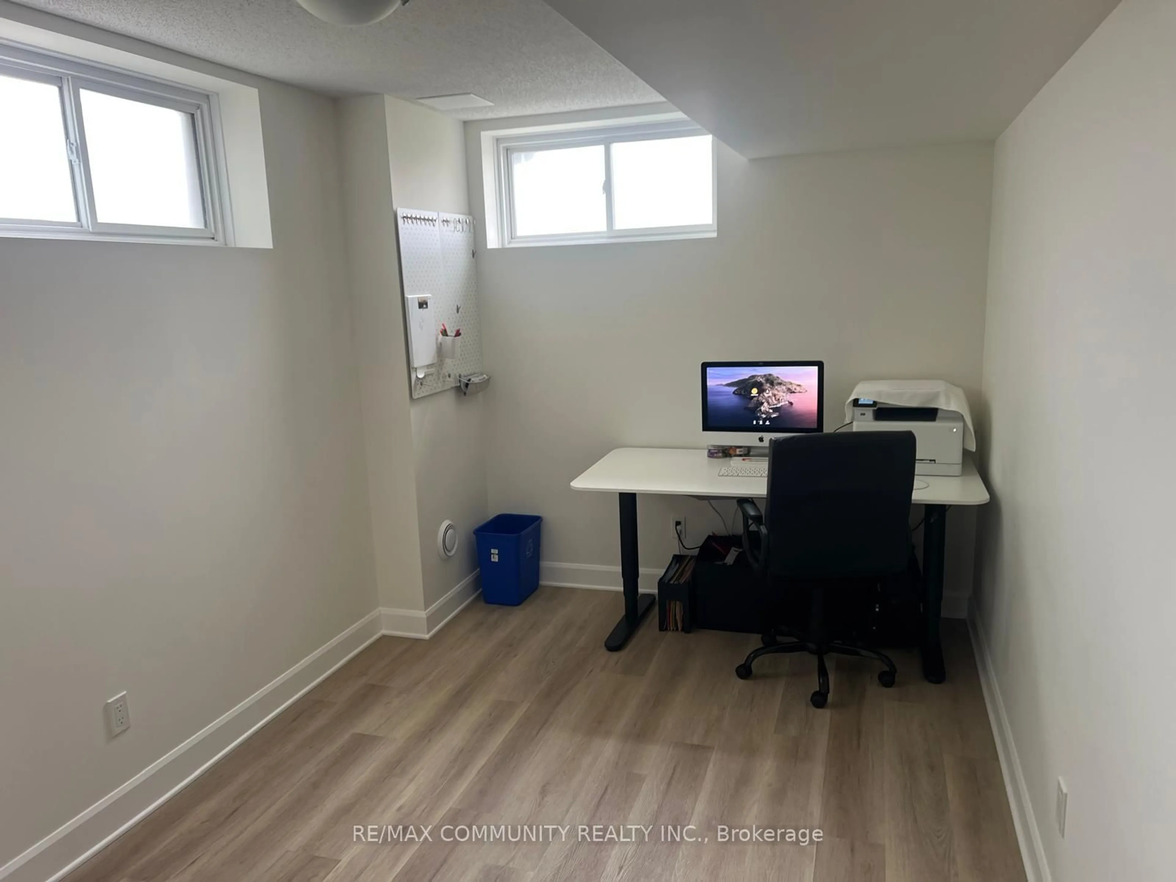 A pic of a room for 338 Buckthorn Dr, Kingston Ontario K7P 0S1