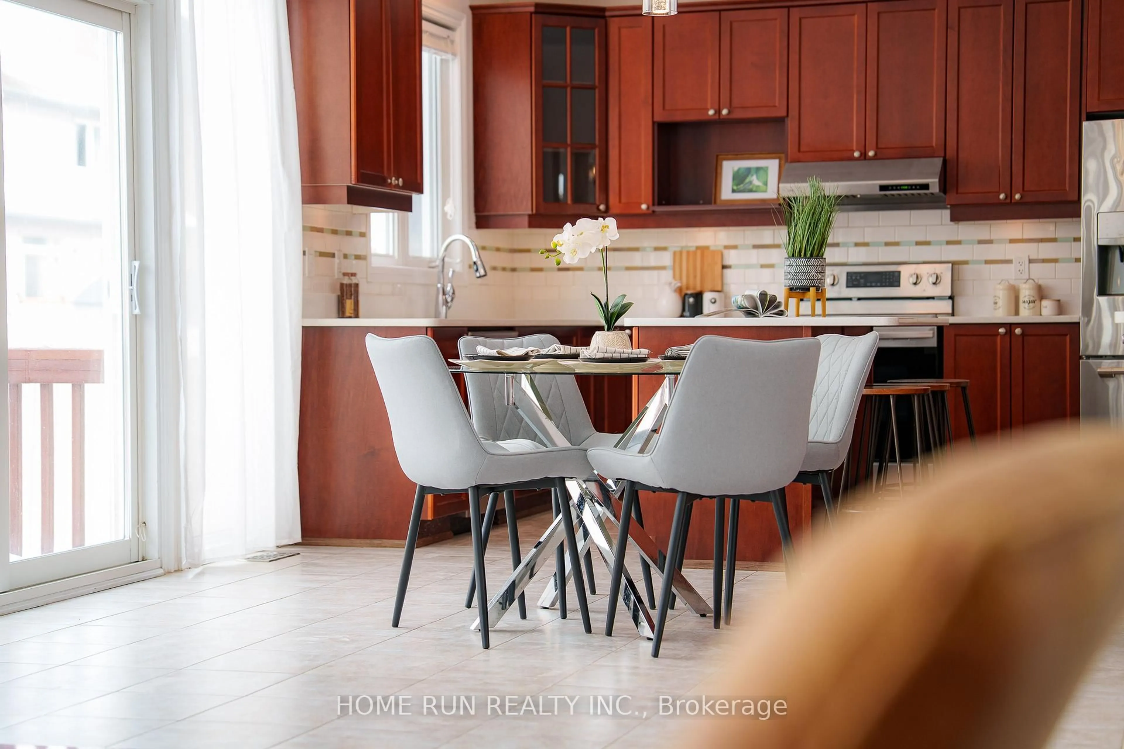 Open concept kitchen, ceramic/tile floor for 531 Bretby Cres, Ottawa Ontario K2J 5P9