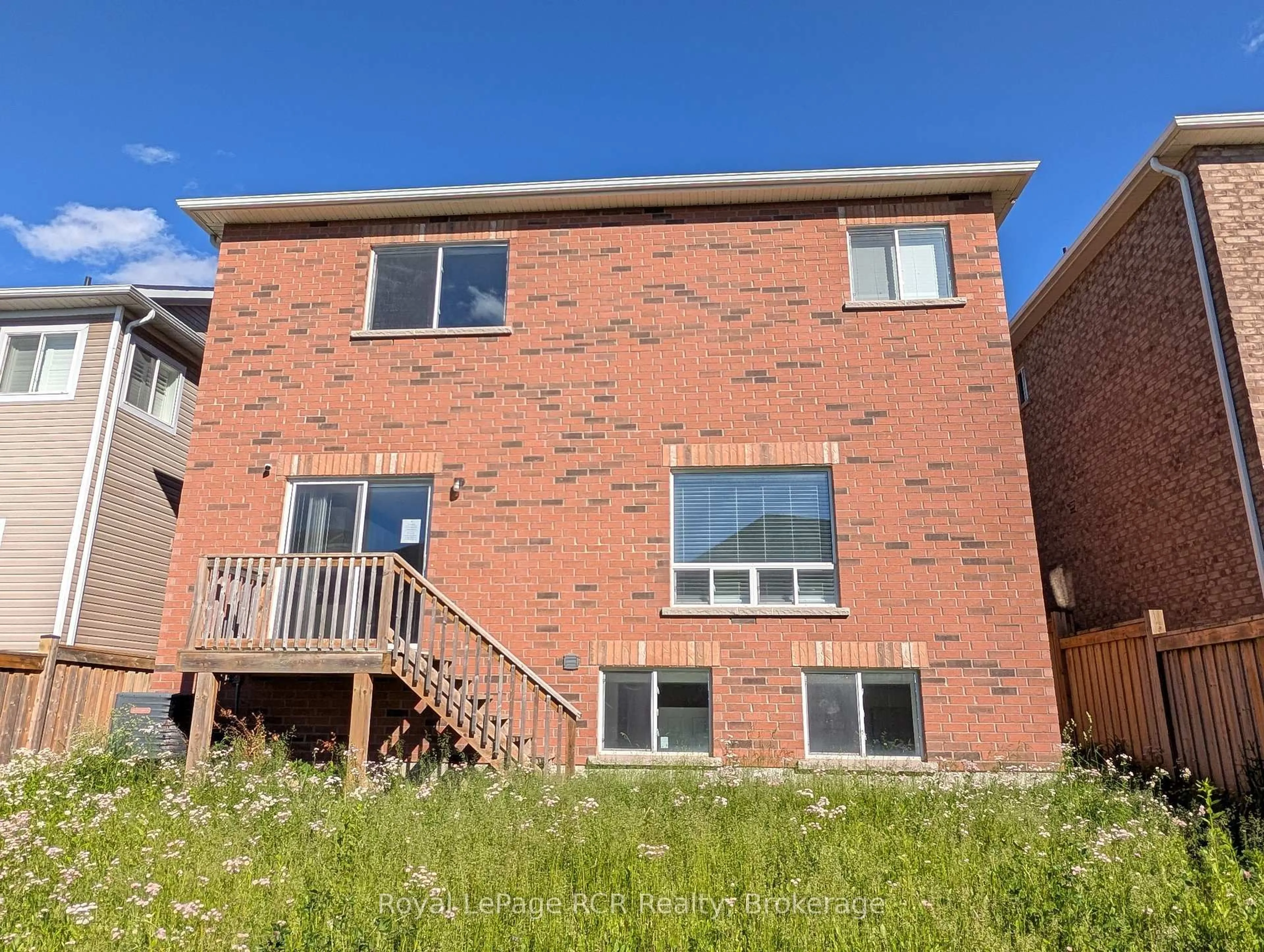 Home with brick exterior material, building for 125 Morden Dr, Shelburne Ontario L9V 3S4